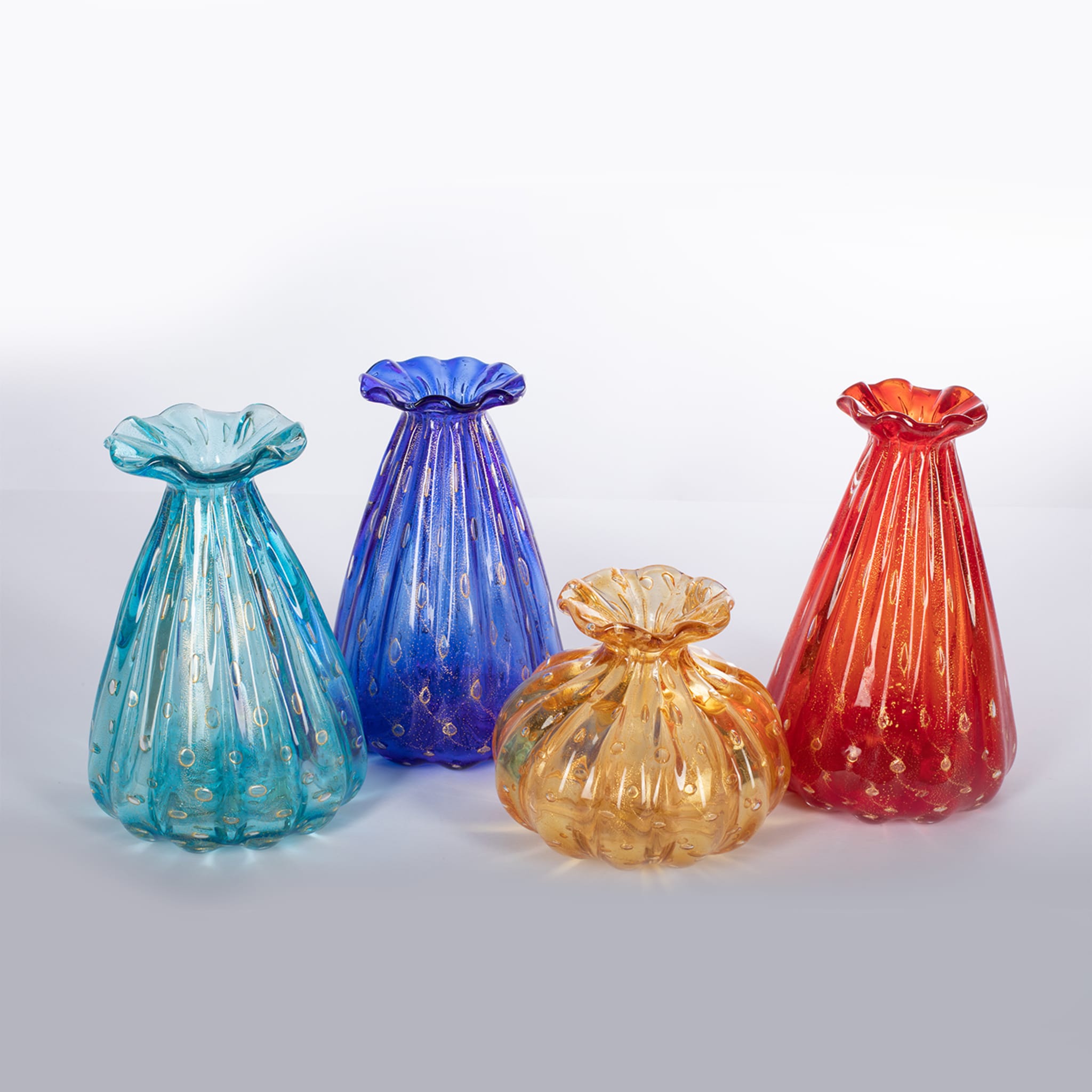 1950 Polychrome Set of 4 Flounced Vases - Alternative view 1