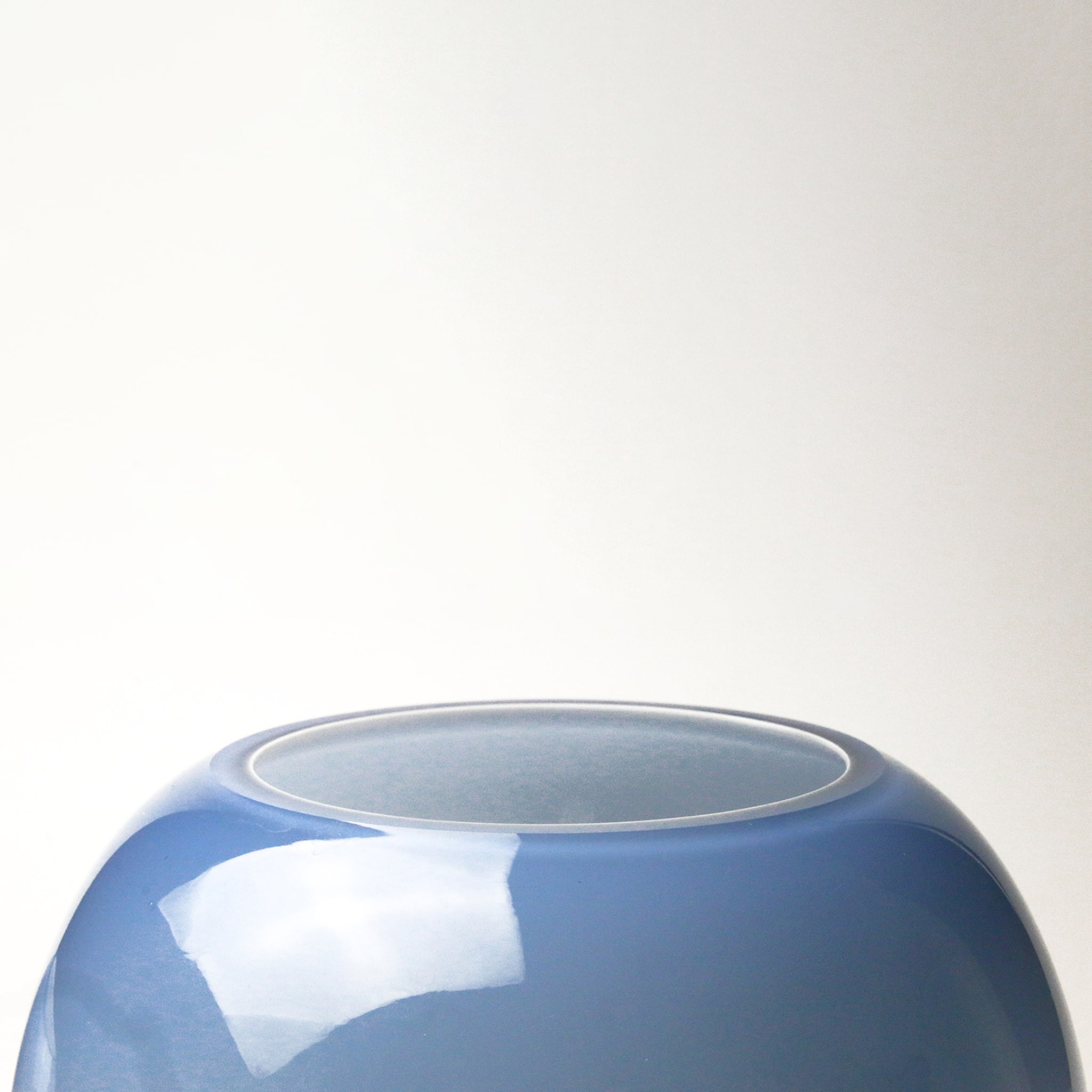 Bulging Azure Vase - Alternative view 1