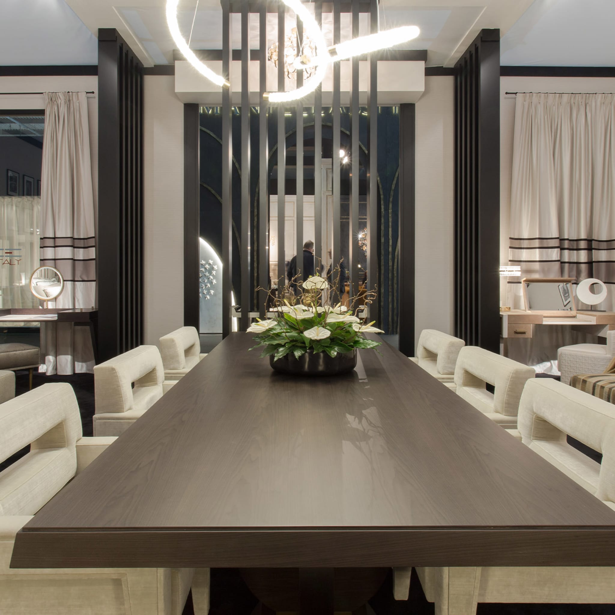 Gramercy Dining Table by Giannella Ventura - Alternative view 1