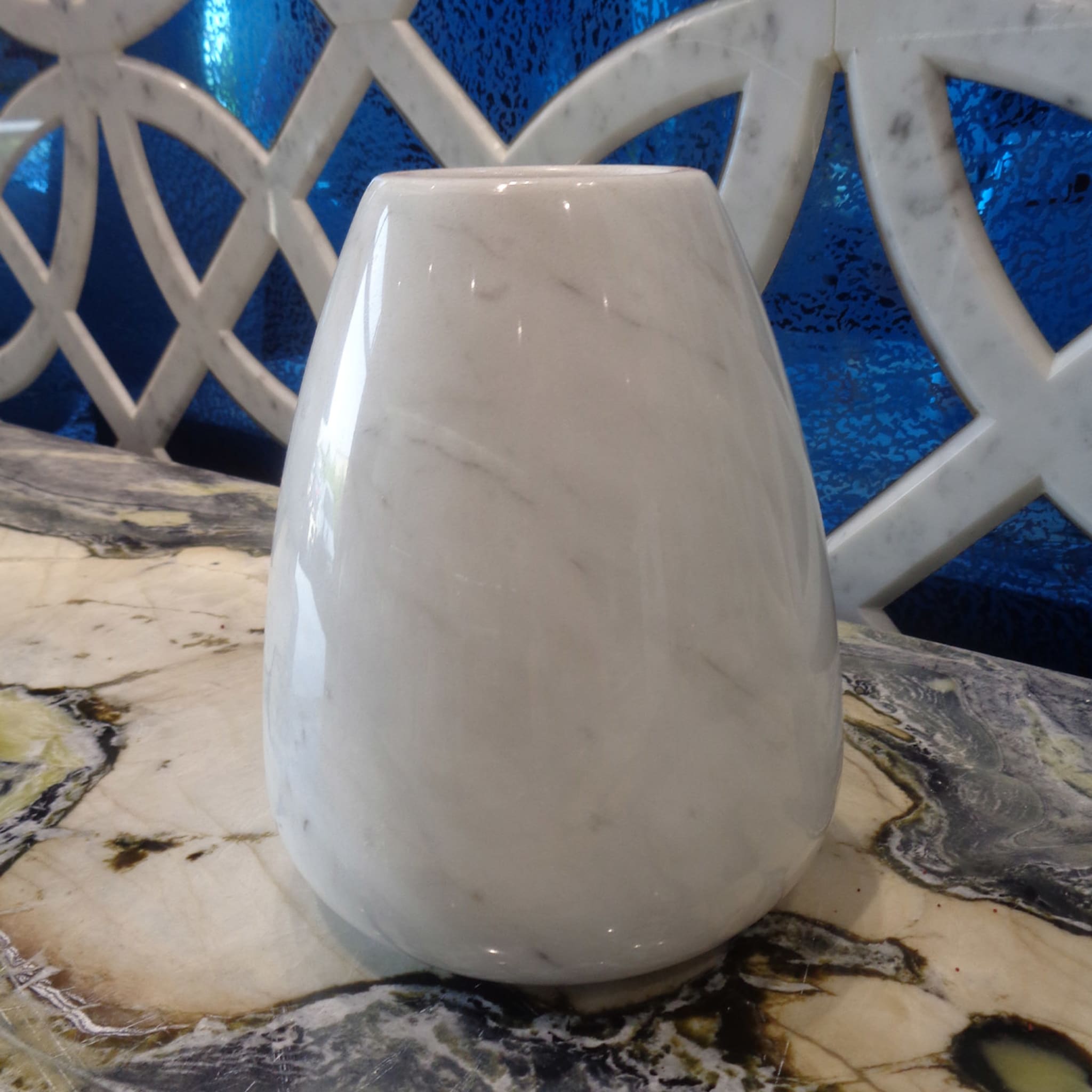 Modern 13 Weiße Carrara-Vase - Alternative Ansicht 2