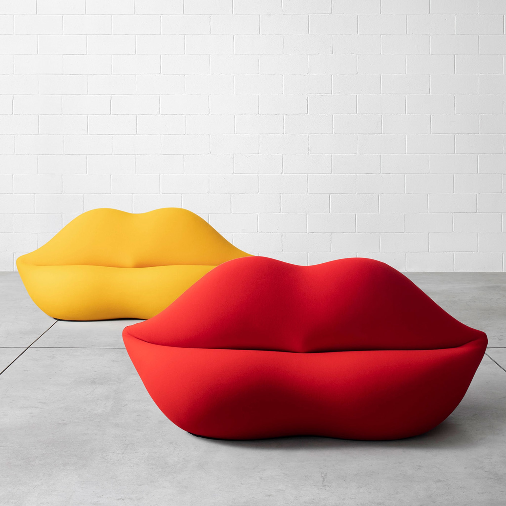 Bocca Red Limited Edition Sofa by Studio 65 - Alternative view 1