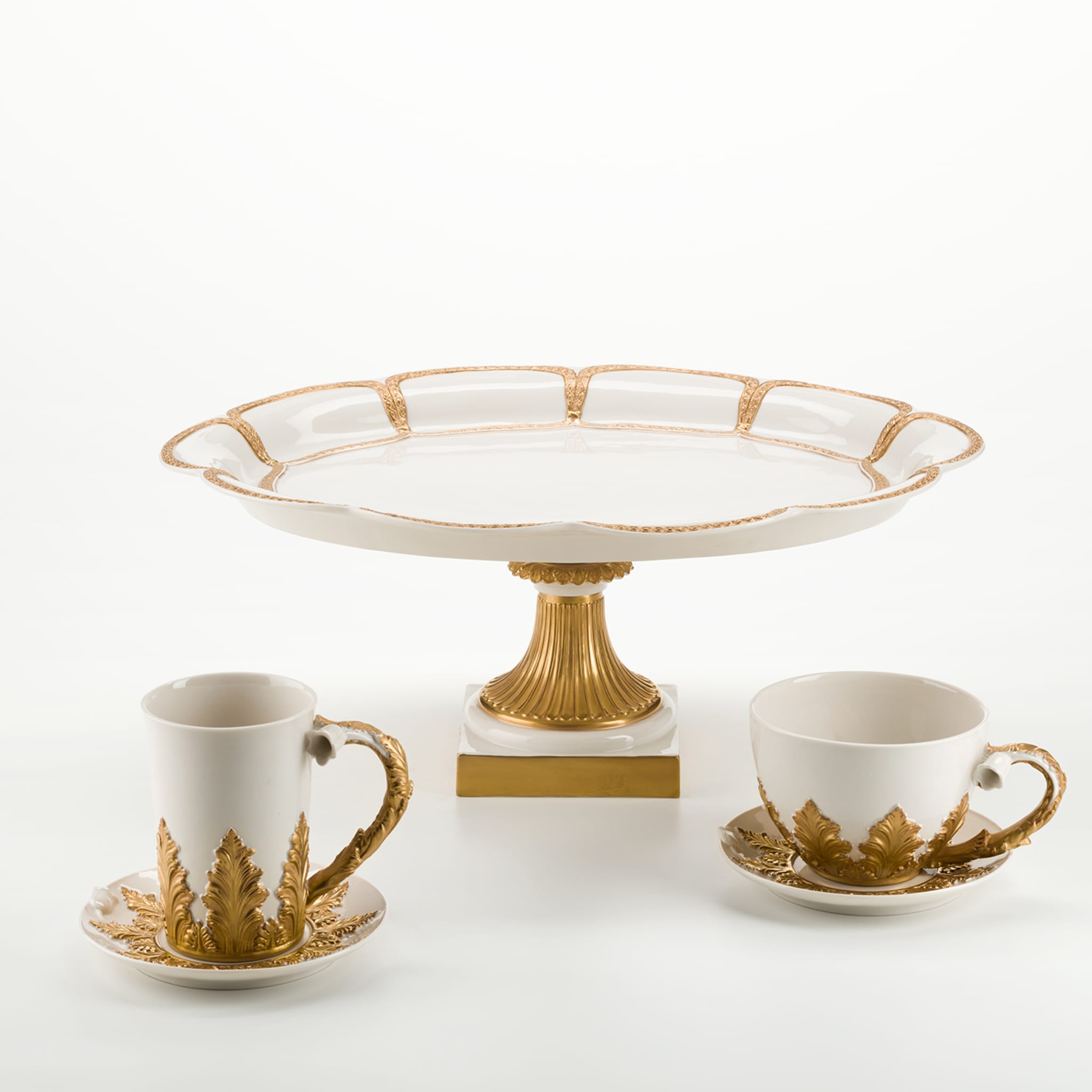 Gold Leaves Tea Cup & Saucer  - Alternative view 1