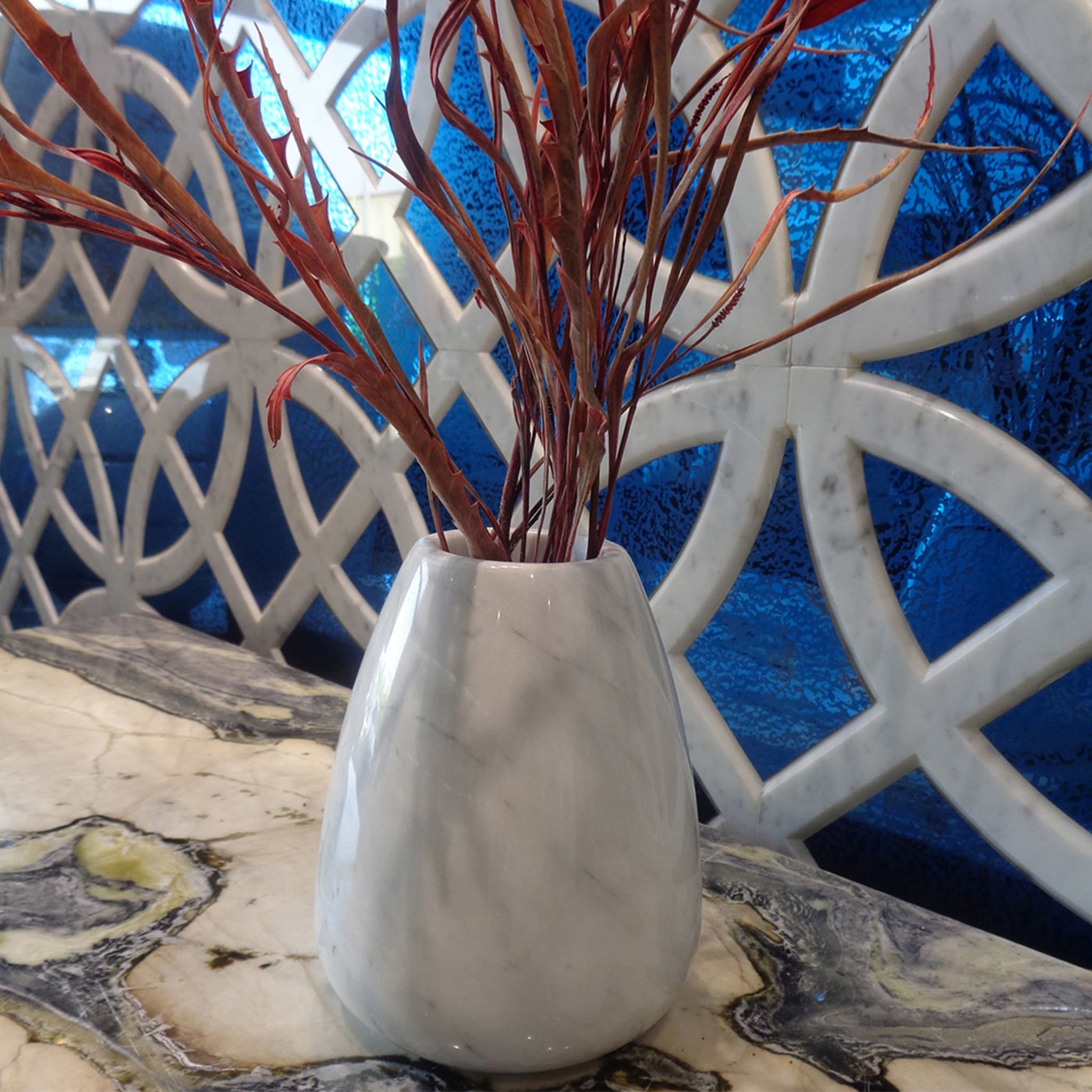 Modern 13 White Carrara Vase - Alternative view 1