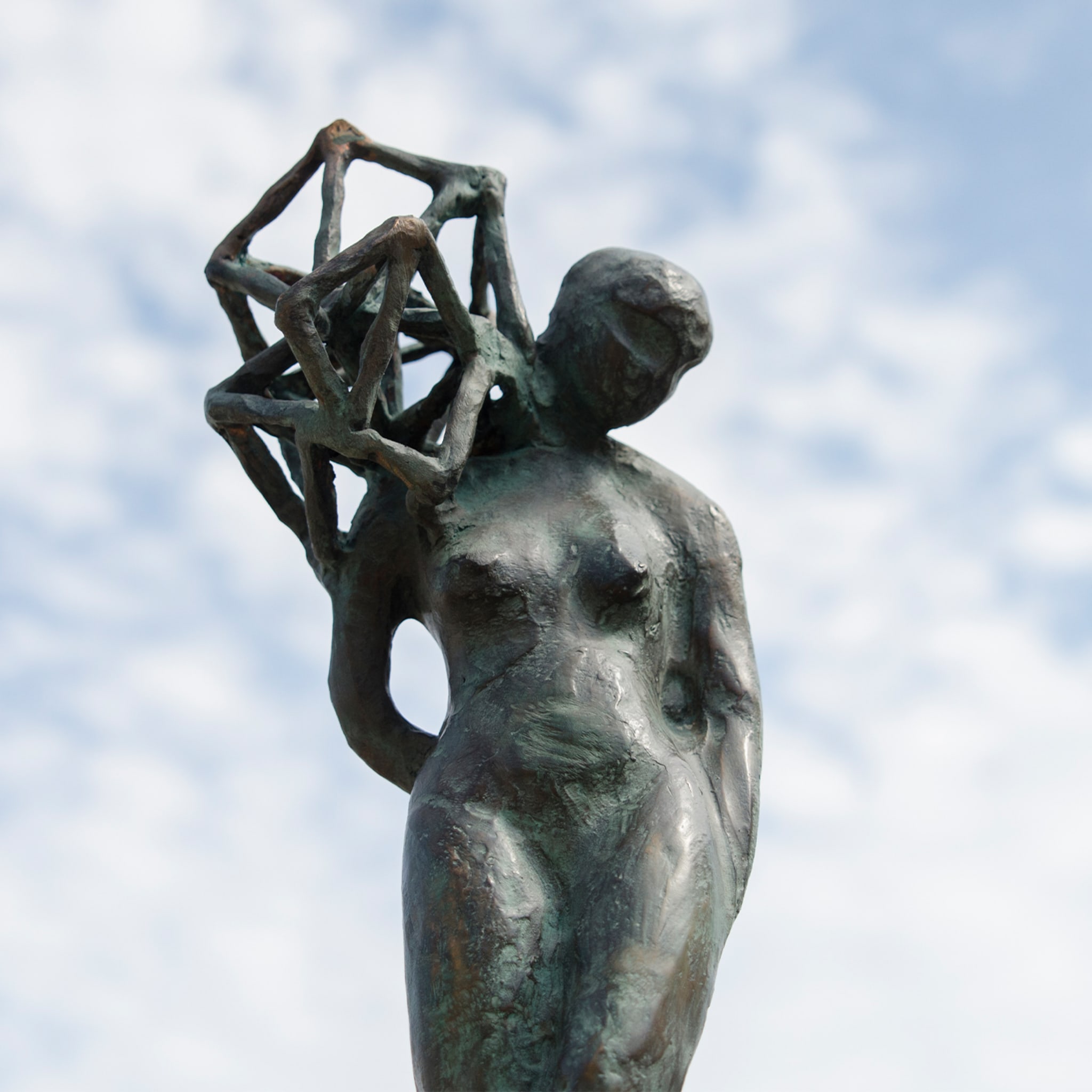Die Frau und die Prisma-Skulptur - Alternative Ansicht 4