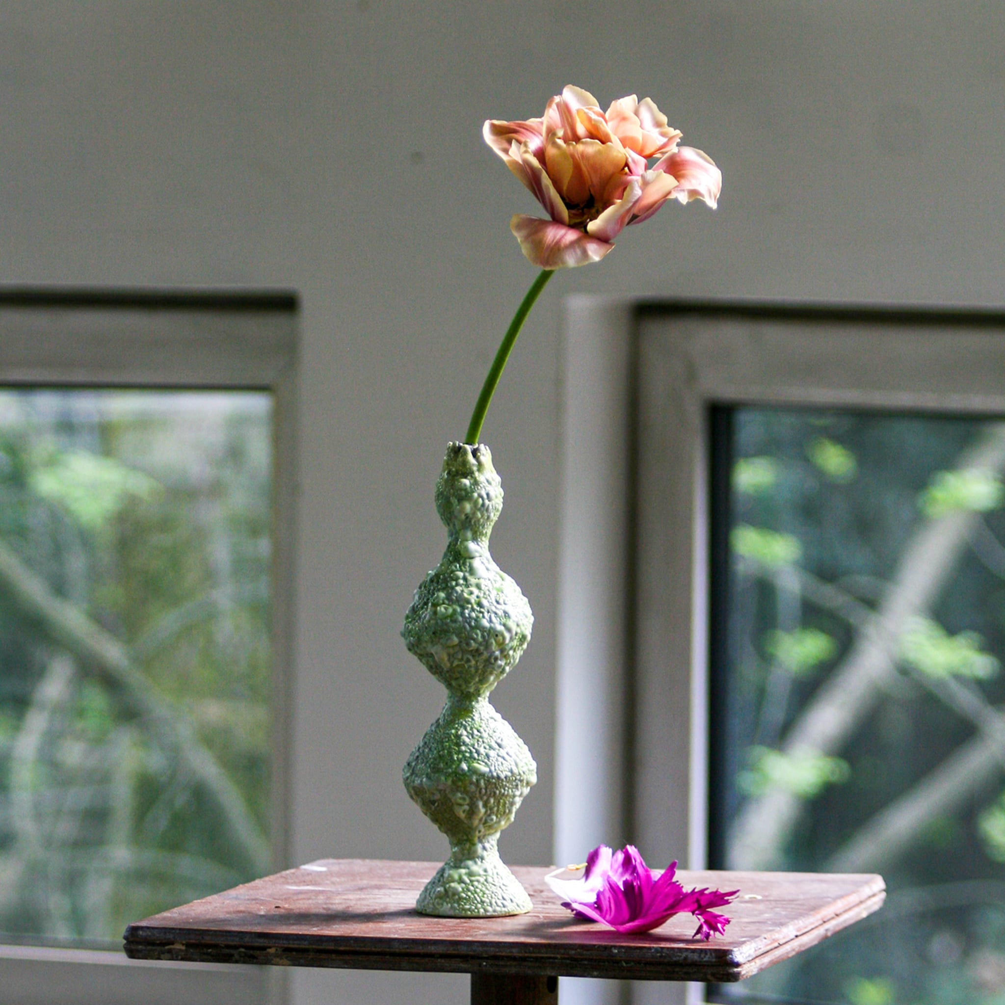 Vase à bourgeons vert texturé Reginetta - Vue alternative 3