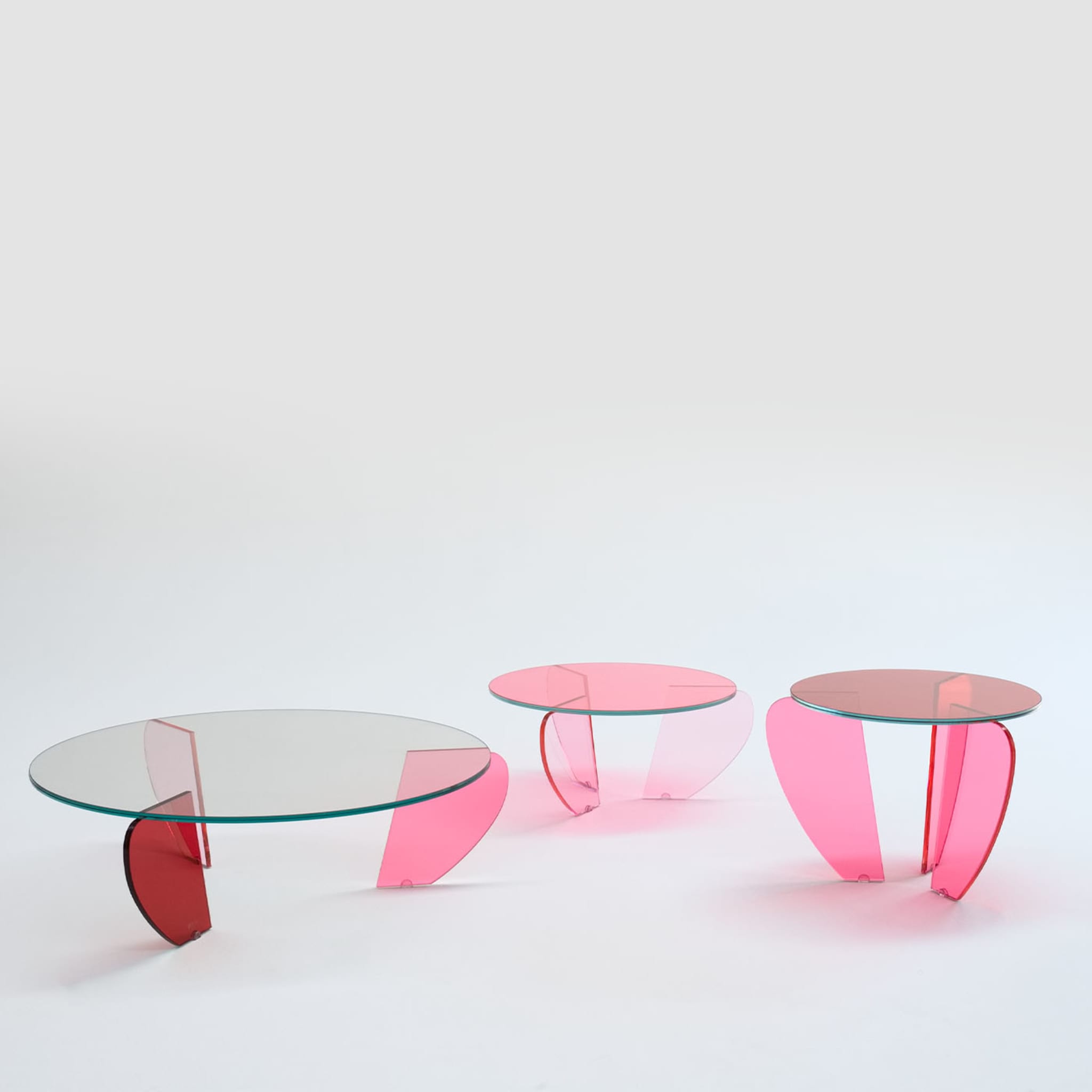 Teo Small Colored Side Table by Andrea Petterini - Alternative view 3