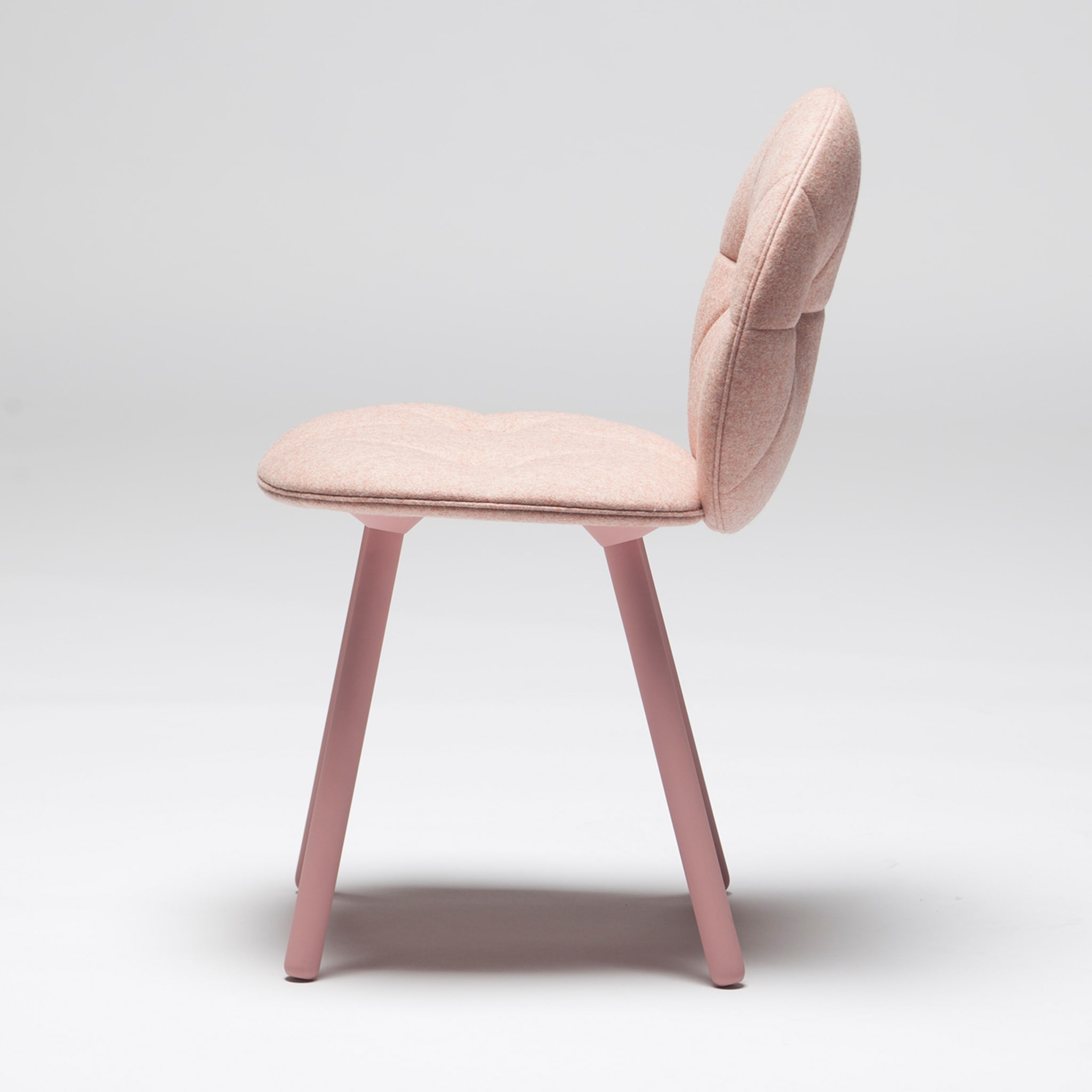 Harlequin 900 Pink Chair by Markus Johansson - Vue alternative 2