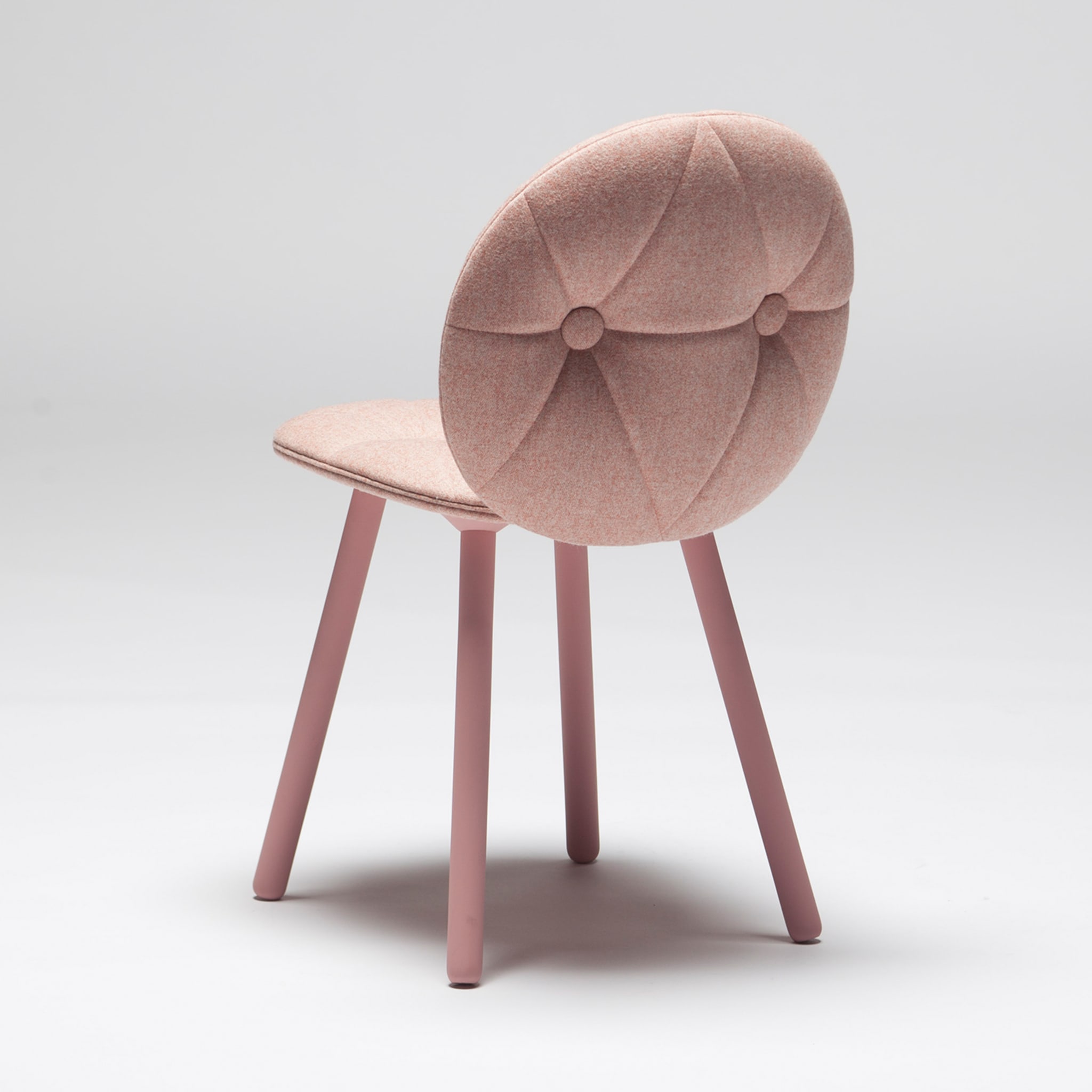 Harlequin 900 Pink Chair by Markus Johansson - Alternative view 1