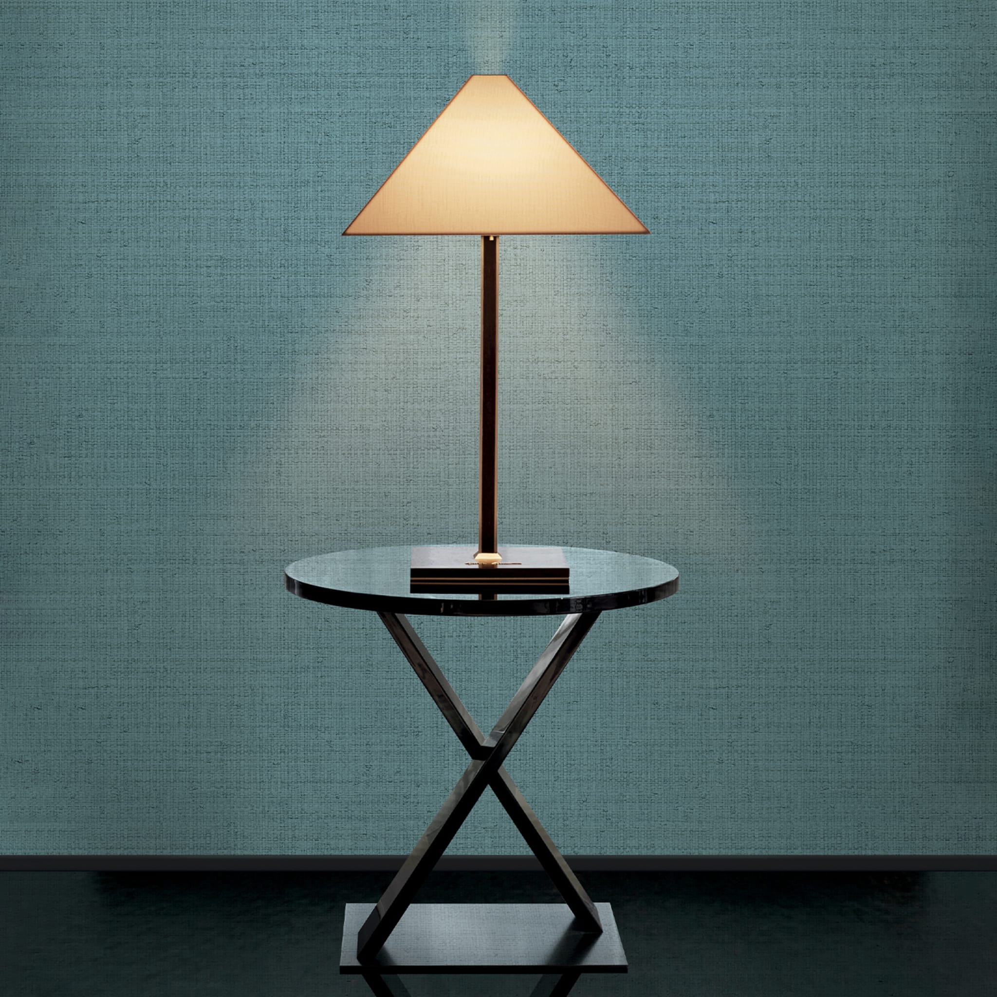 Logo Table Lamp Limited edition - Alternative view 1