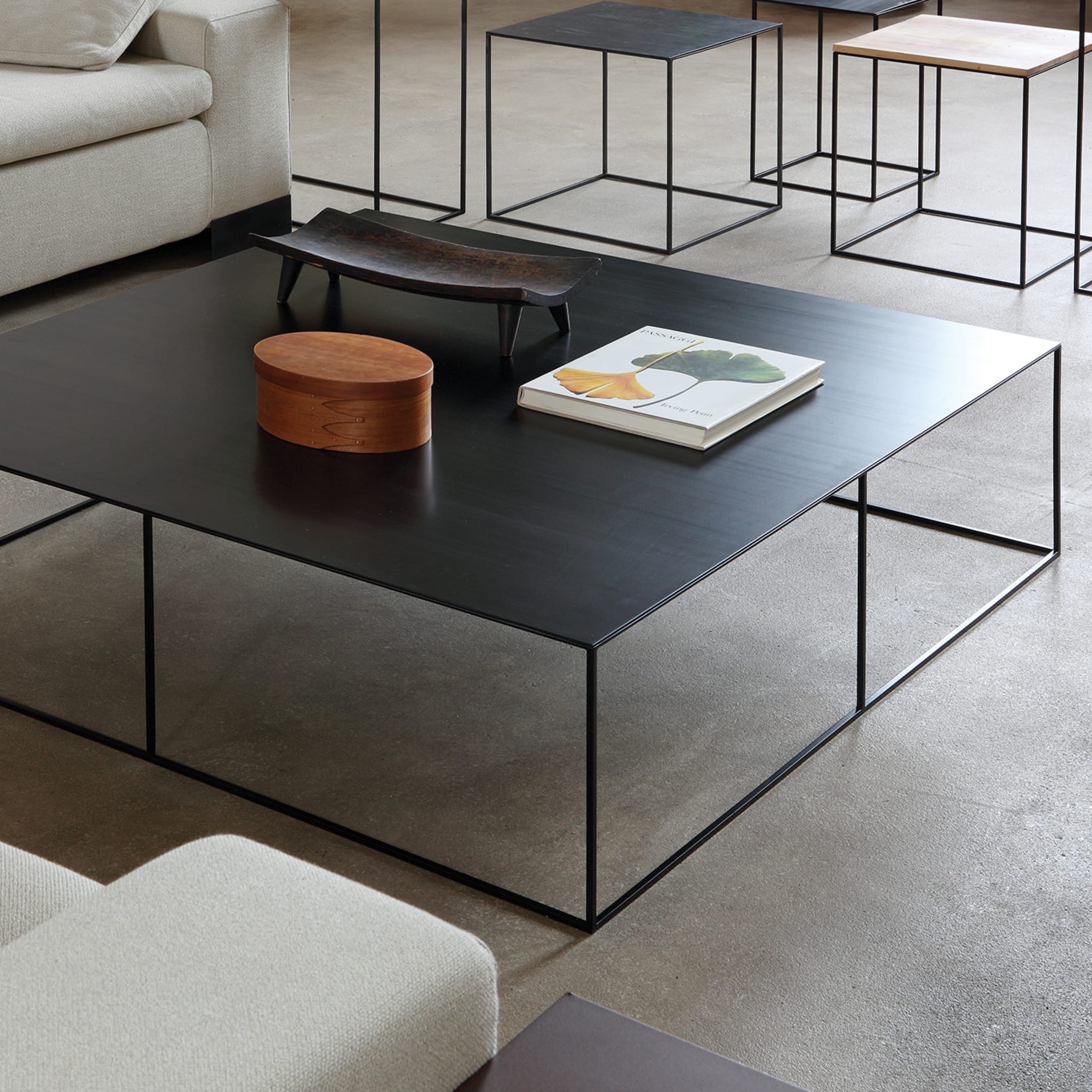 Slim Irony Square Black Coffee Table by Maurizio Peregalli - Alternative view 1