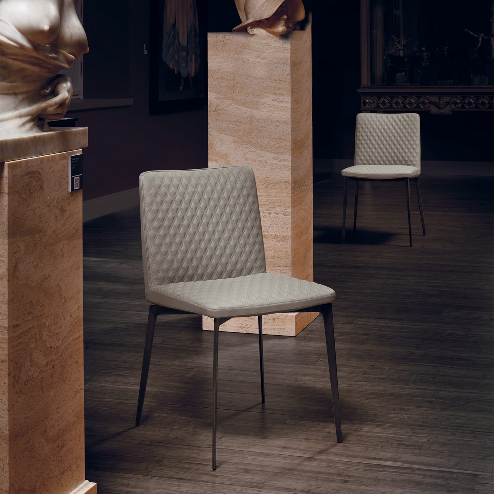 Flexa Diamond-Quilted Beige Leather Chair by Giuseppe Bavuso - Alternative view 1