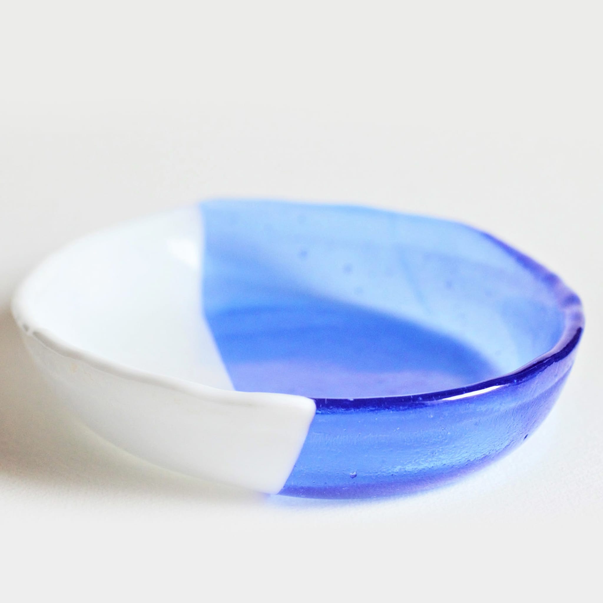 White and Blue Glass Serving Platter  - Alternative view 4