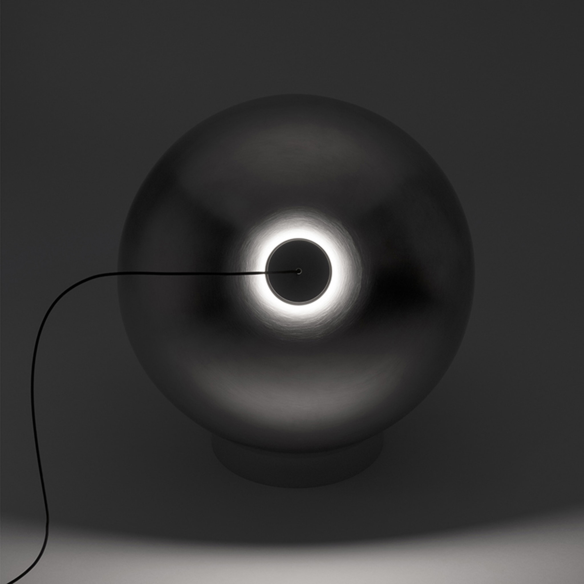 Intimate Phenomena - Big Bang Table Lamp - Alternative view 3