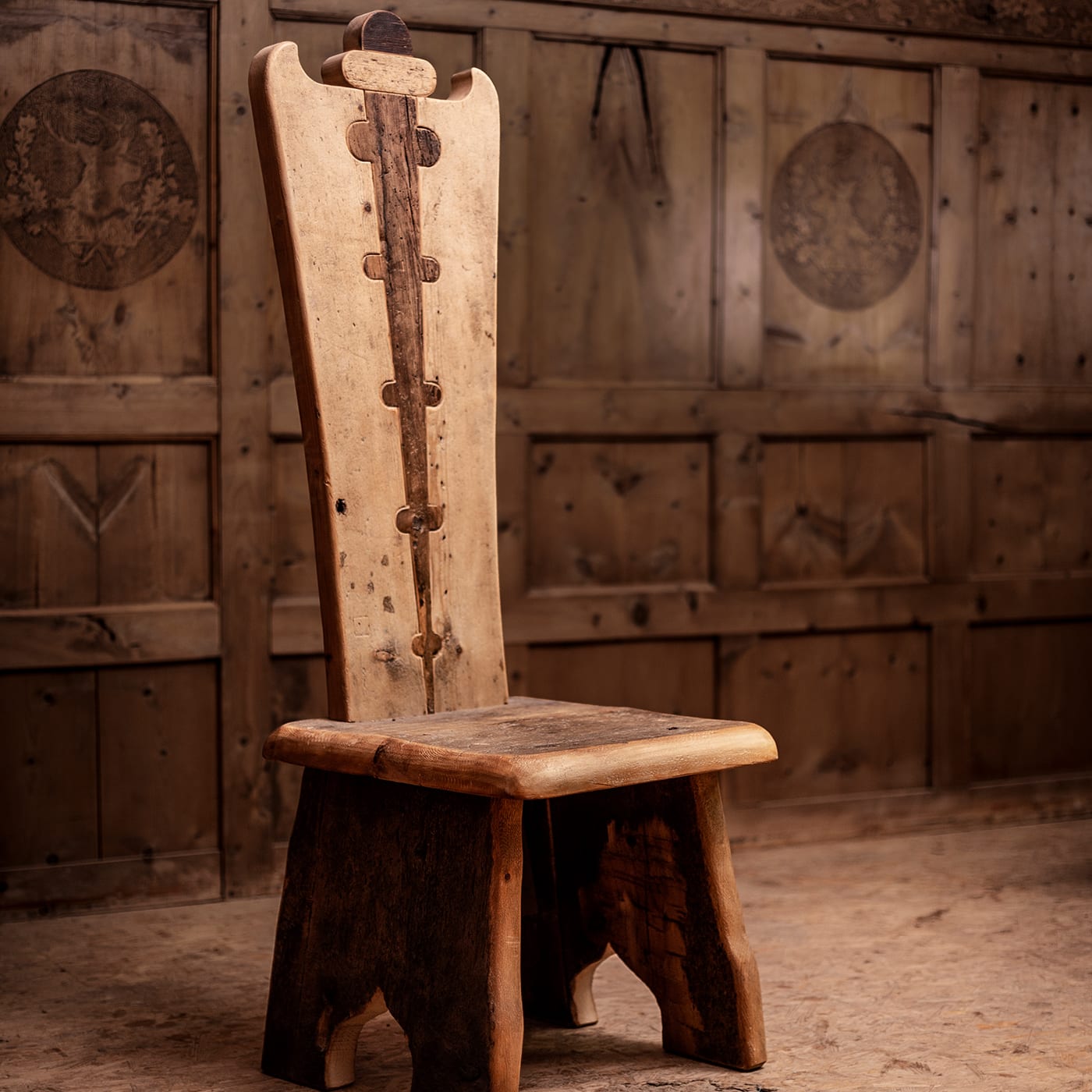 Viking Throne Chair - Falegnameria Helmut Santifaller