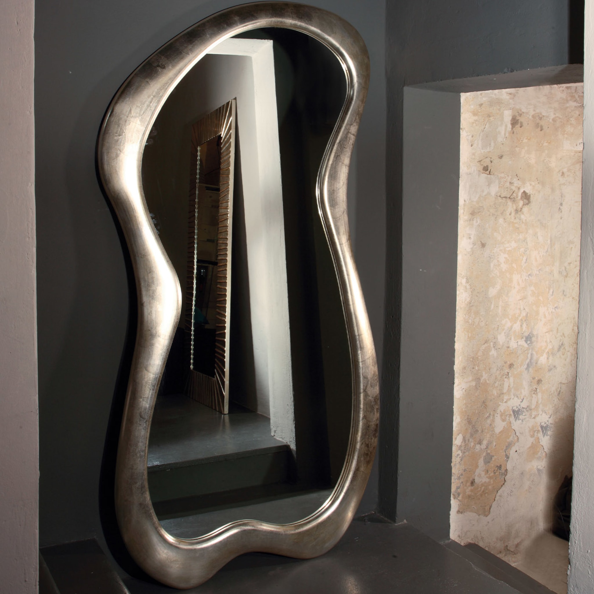 BI Large Avant-Garde-Style Silvery Mirror - Alternative view 1