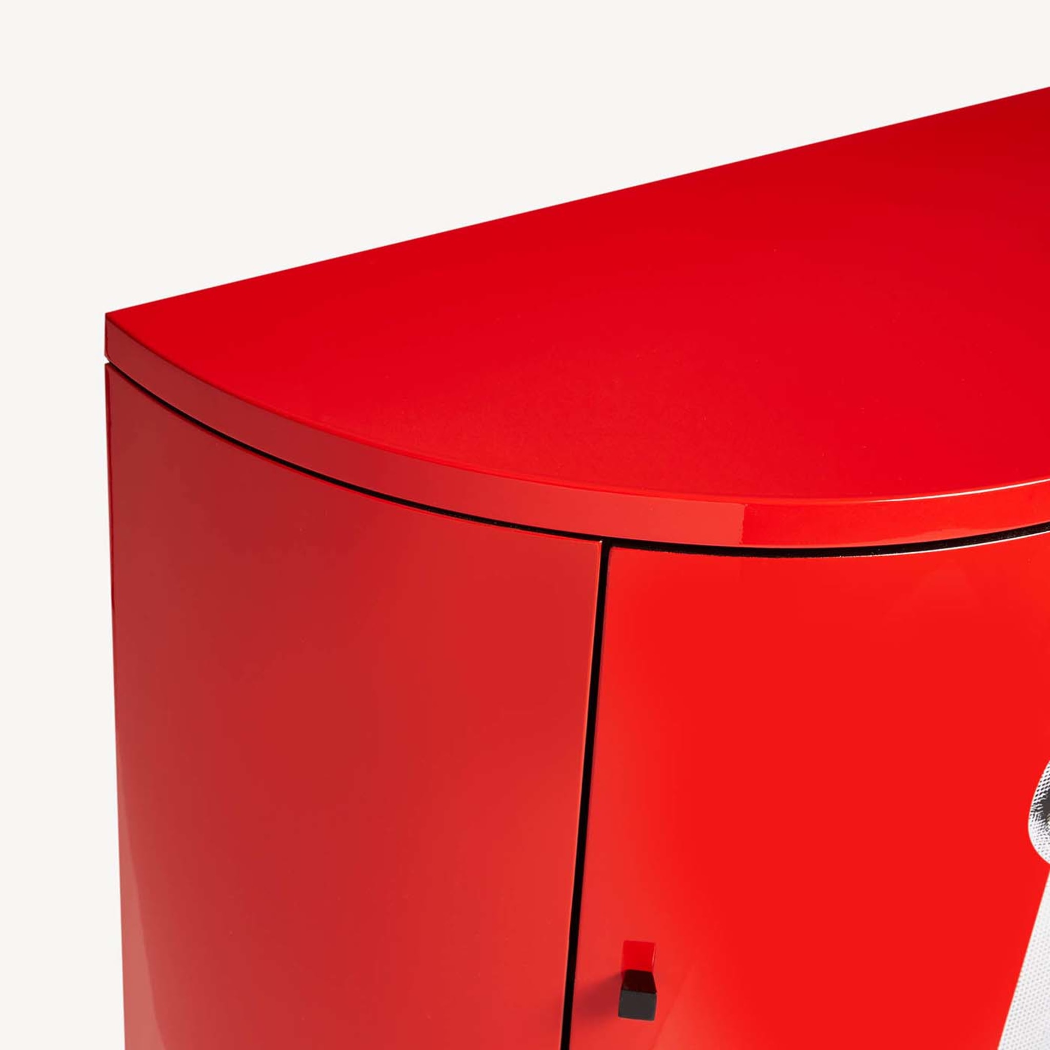 Serratura Red Curved Small Cabinet - Alternative view 1