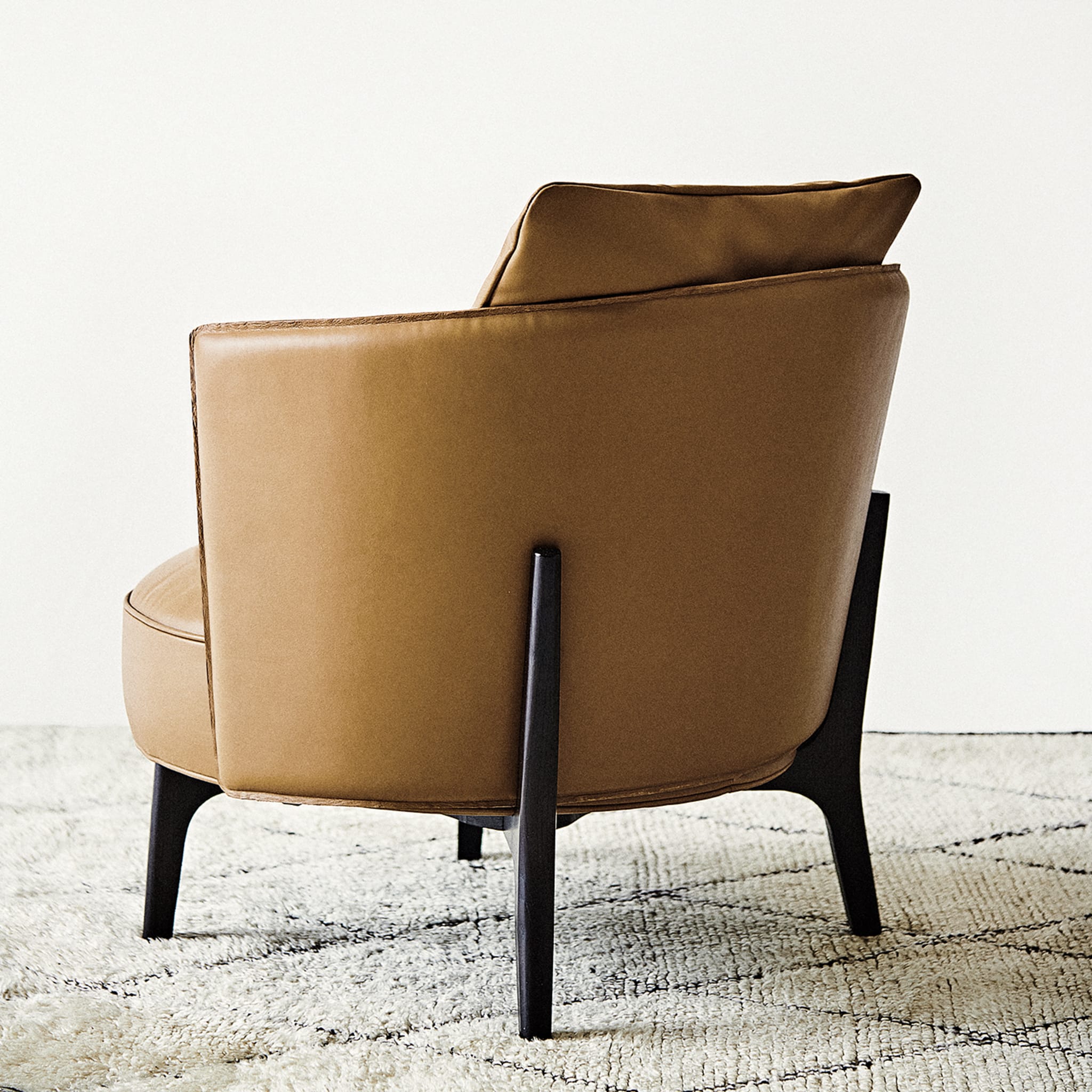 Ares 104 Brown & Black Armchair by Ludovica + Roberto Palomba - Alternative view 1