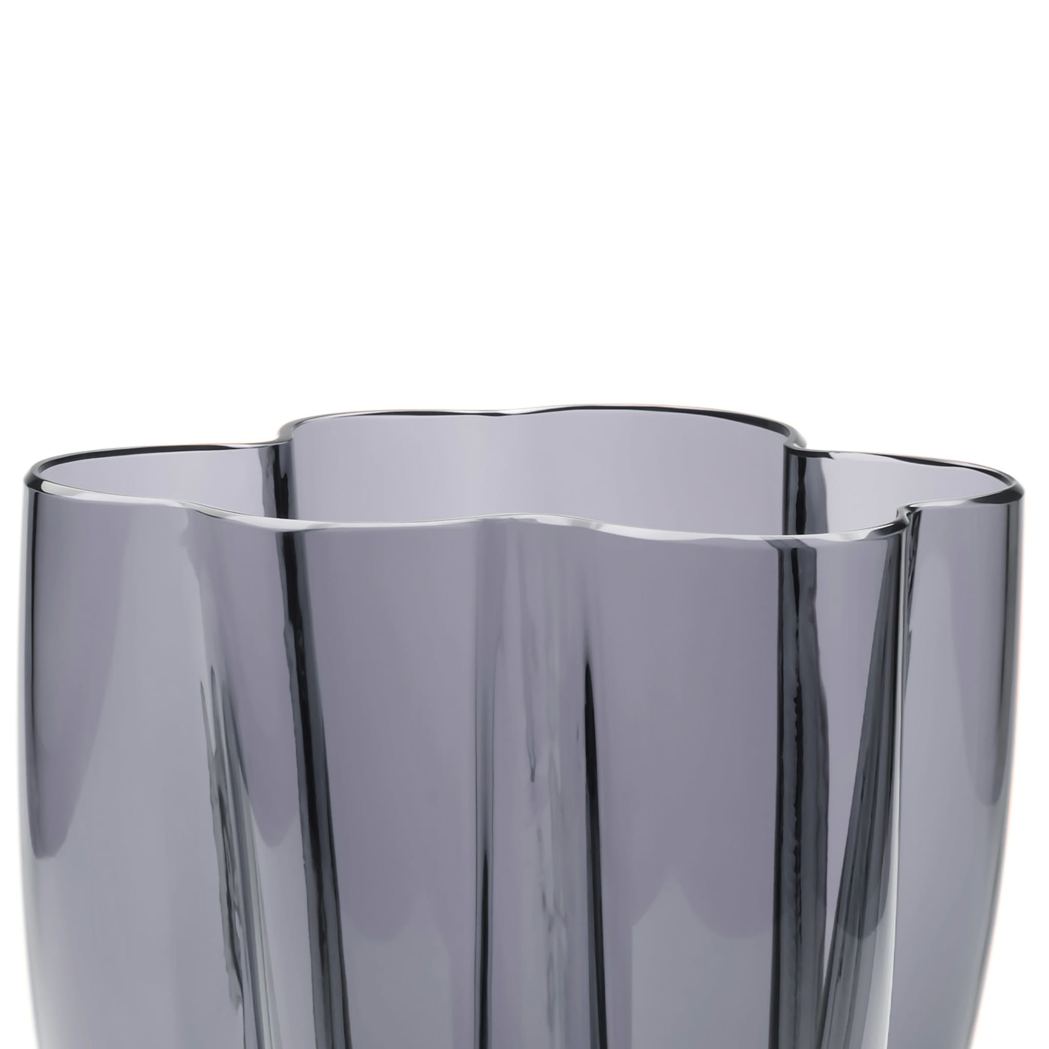 Petalo Steel Grey Small Vase - Alternative view 3