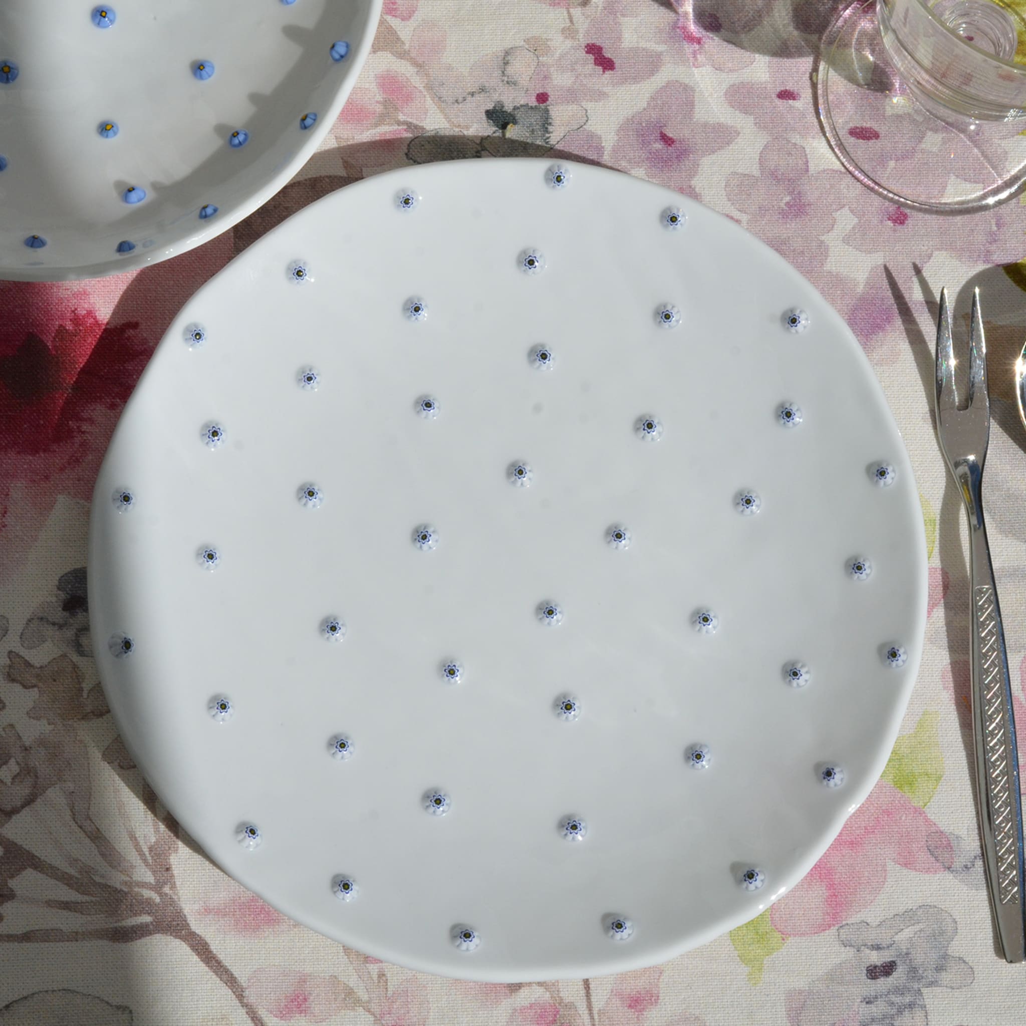 Set of 4 White Floral  Glass Dessert Plates  - Alternative view 5