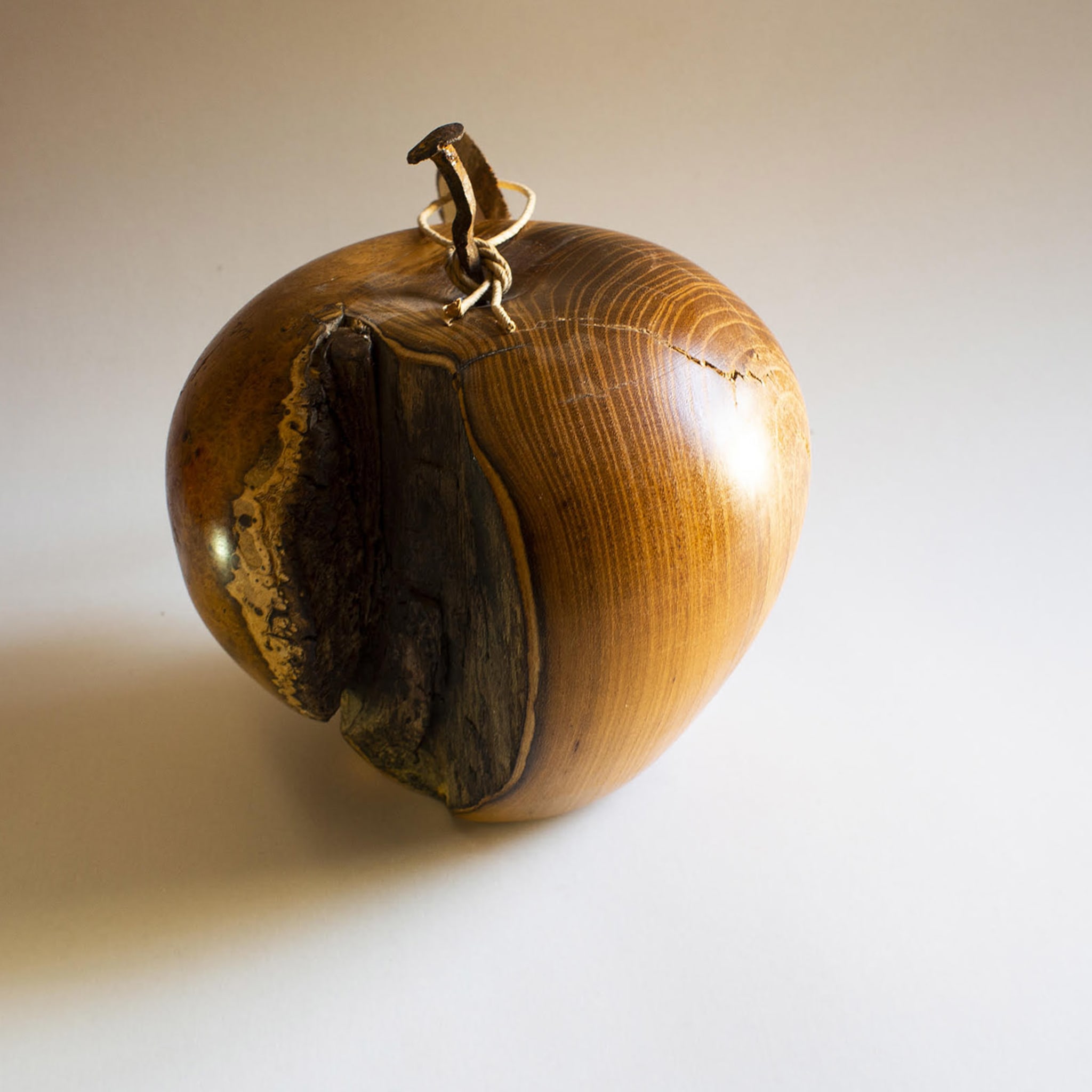 Manzana de madera de acacia - Vista alternativa 3
