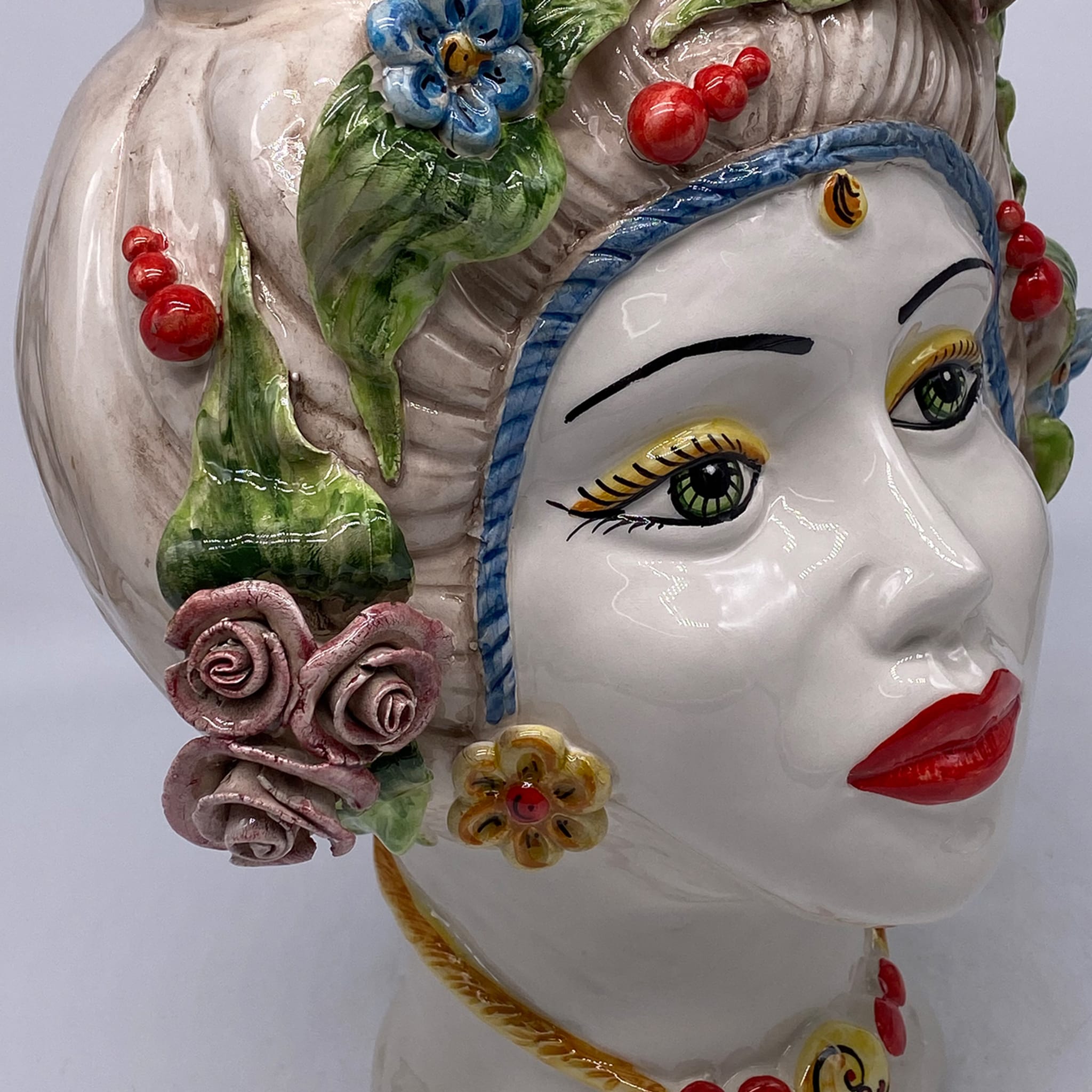 Lady Mediterraneo Moor's Head Vase Flowers & Fruits - Alternative view 1