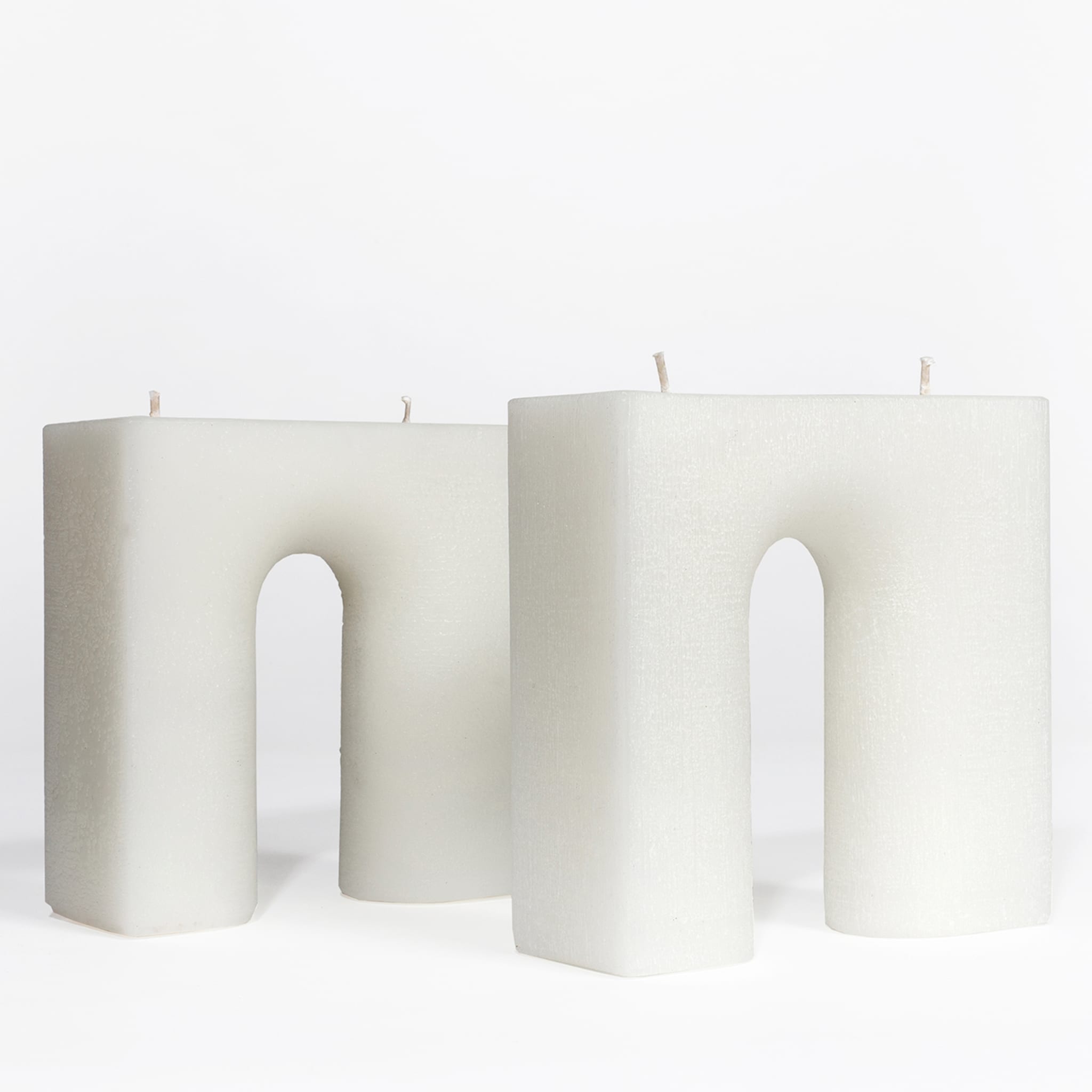 Set di 2 candele bianche Trionfo - Vista alternativa 2