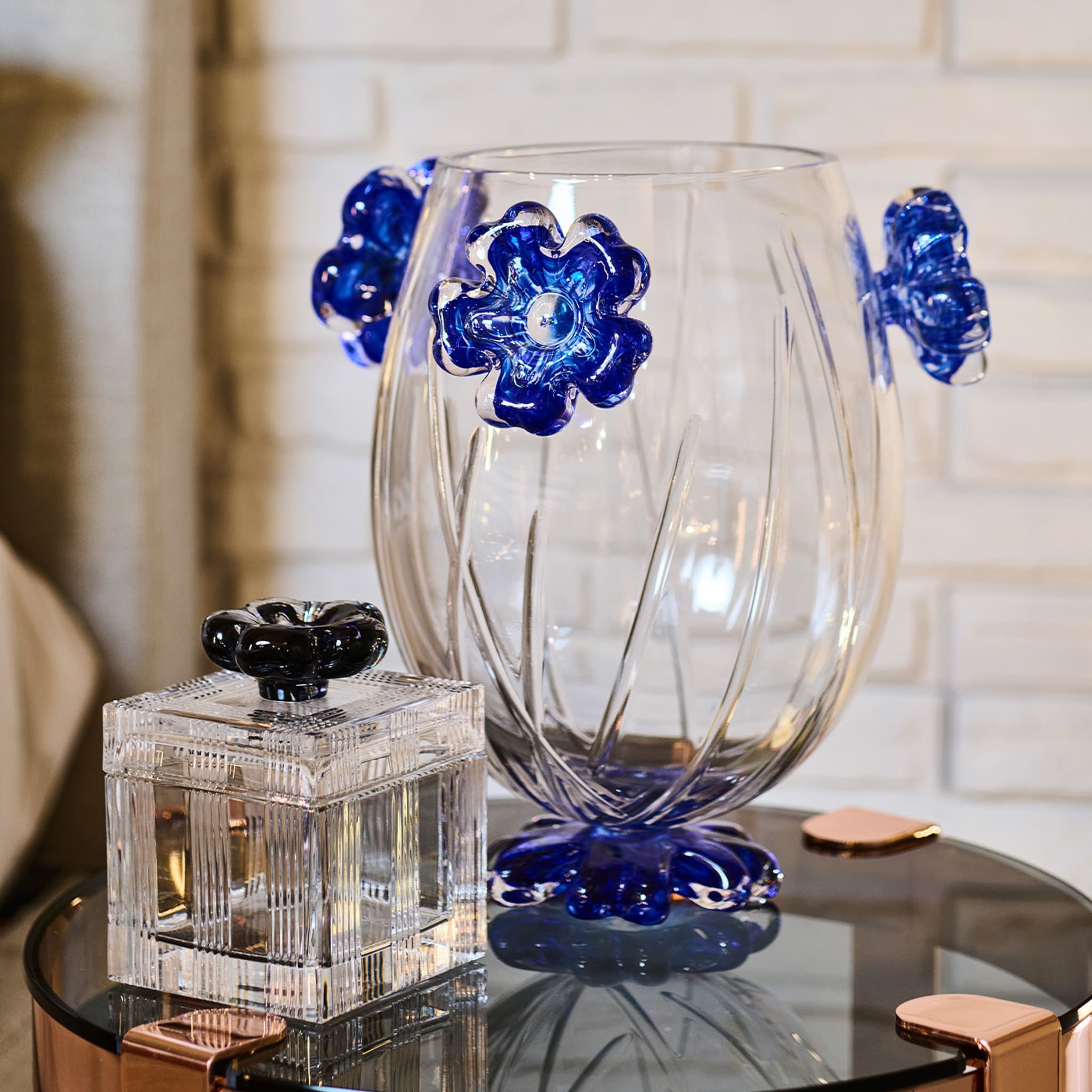 Cistus Drop with Blue Flowers Vase - Alternative view 1