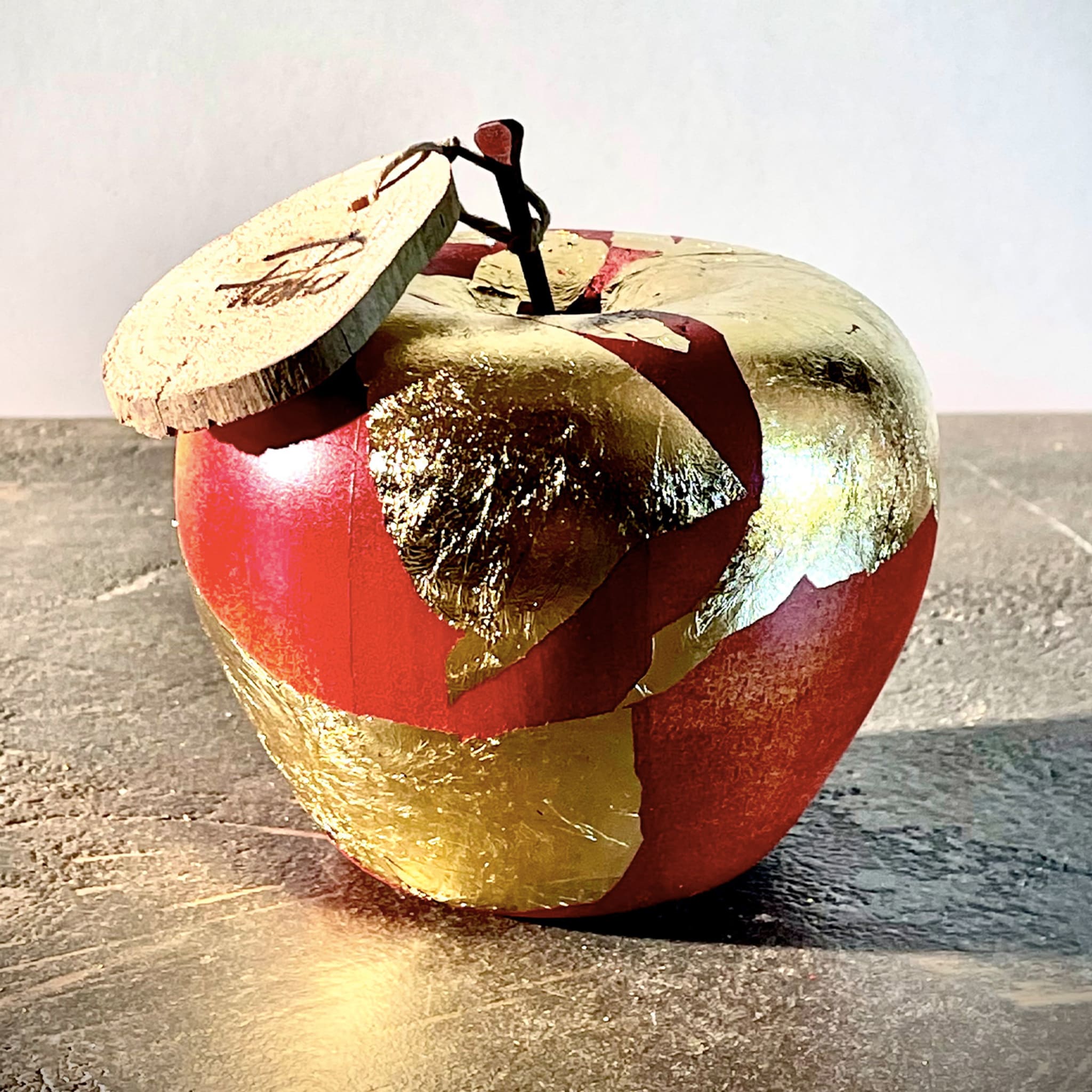 Gold Leaves Red Apple Sculpture - Alternative view 5