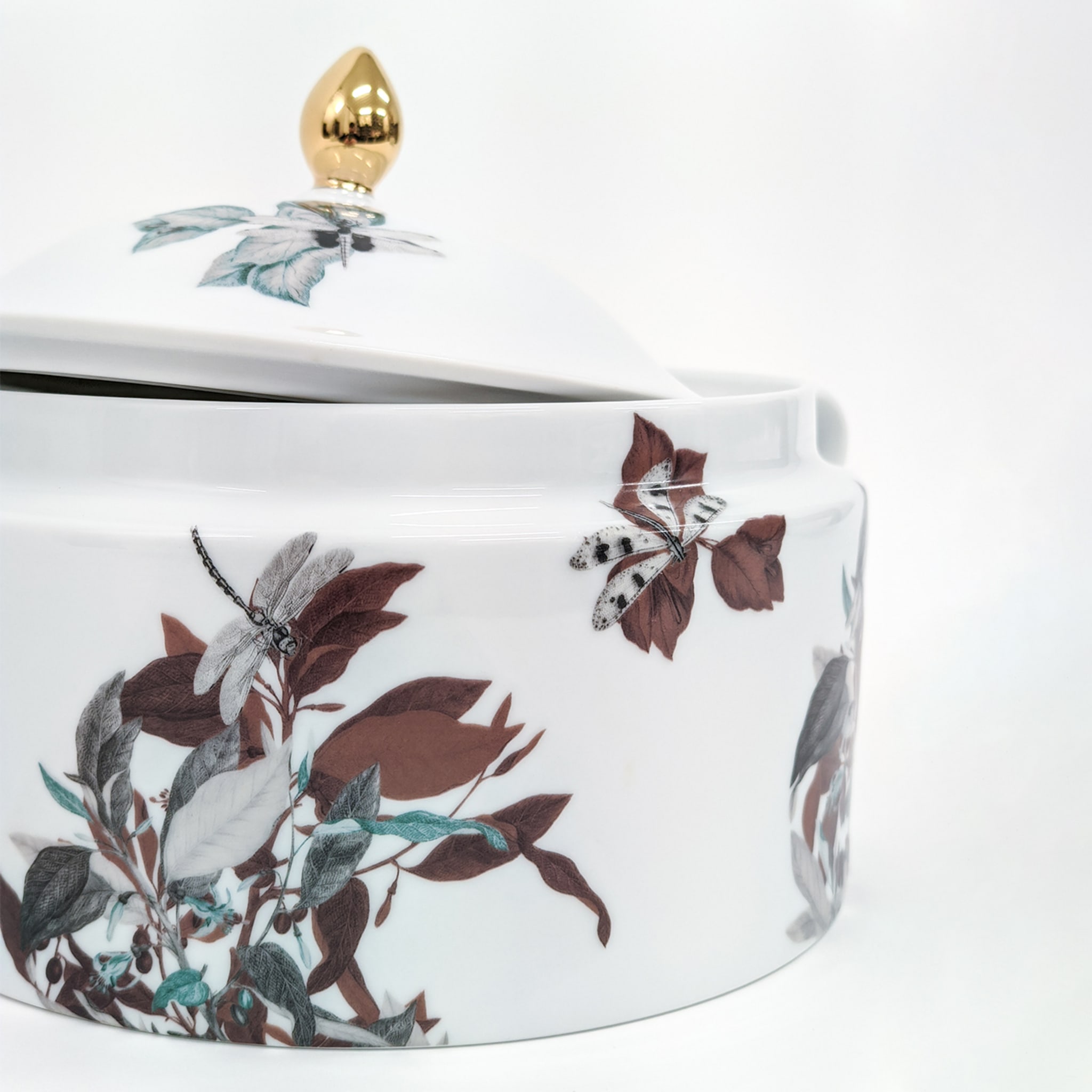 Black Dragon Pool Porcelain Tureen With Leaves And Dragonflies - Alternative view 2