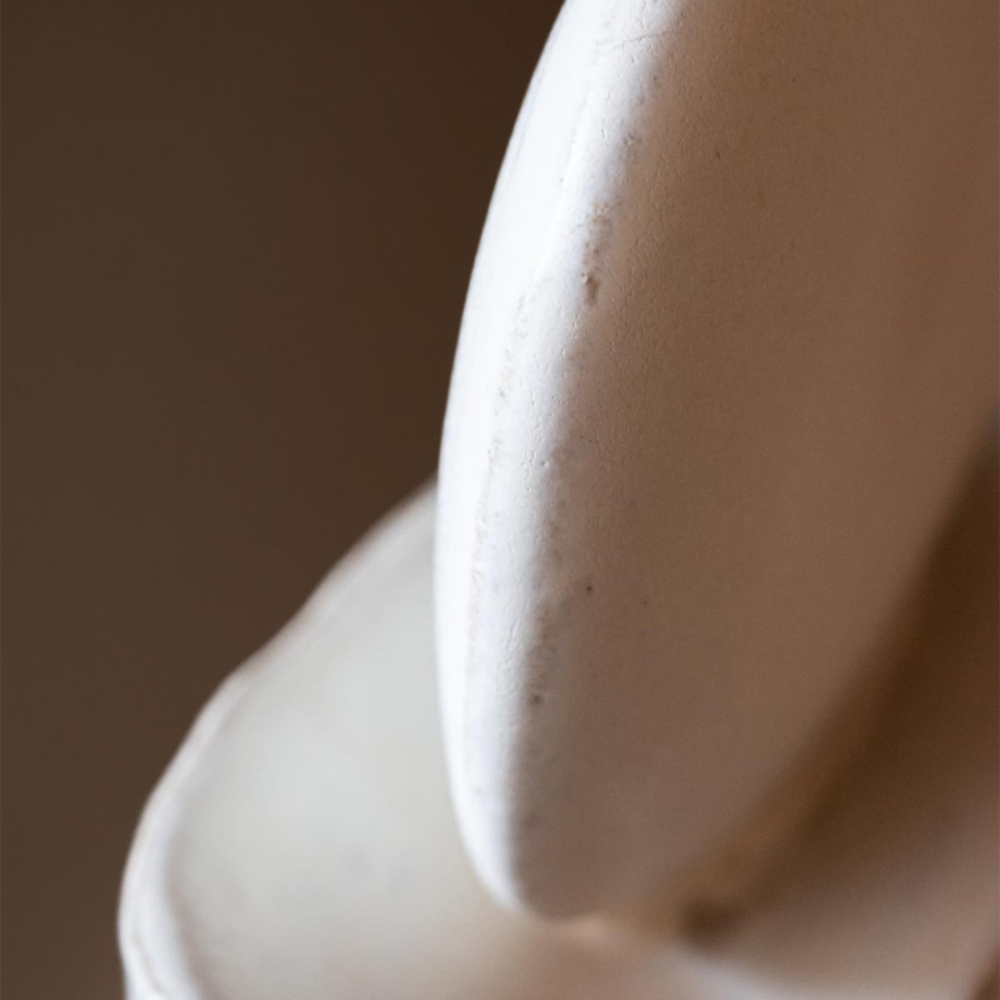 Luna Piena I White Stoneware Sculpture - Alternative view 2