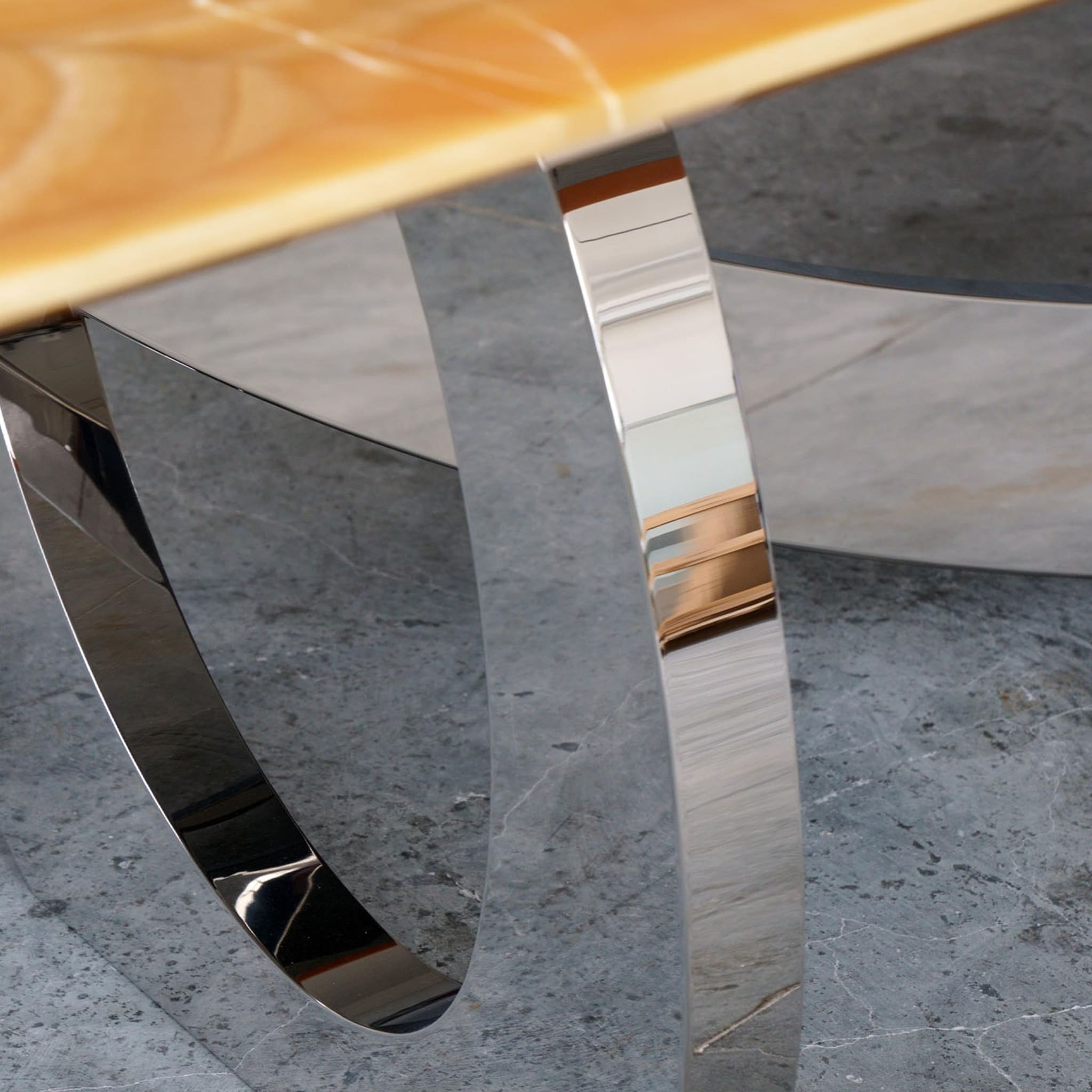 Bangles Onyx Dining Table - Alternative view 2