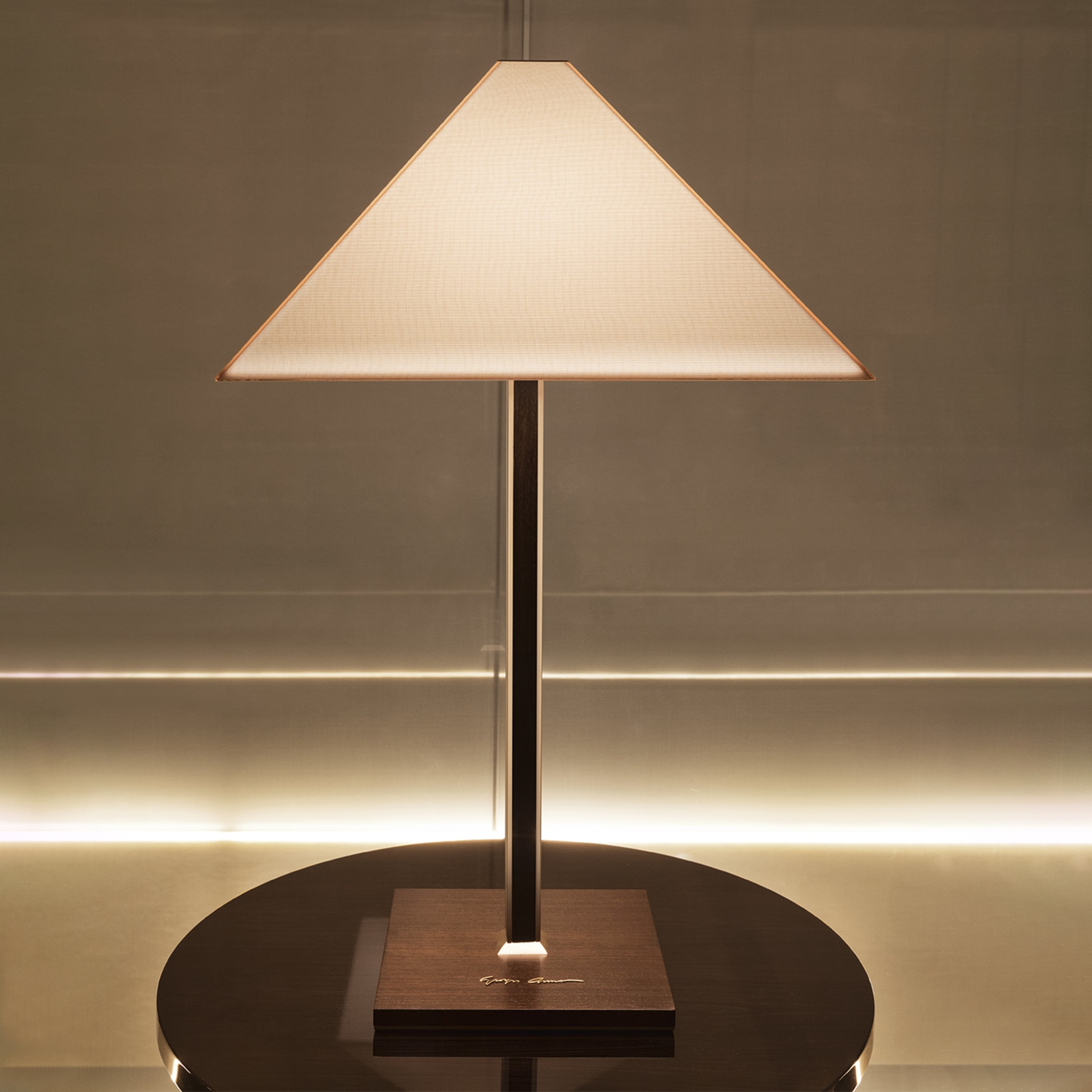 Logo Table Lamp Limited edition - Alternative view 3