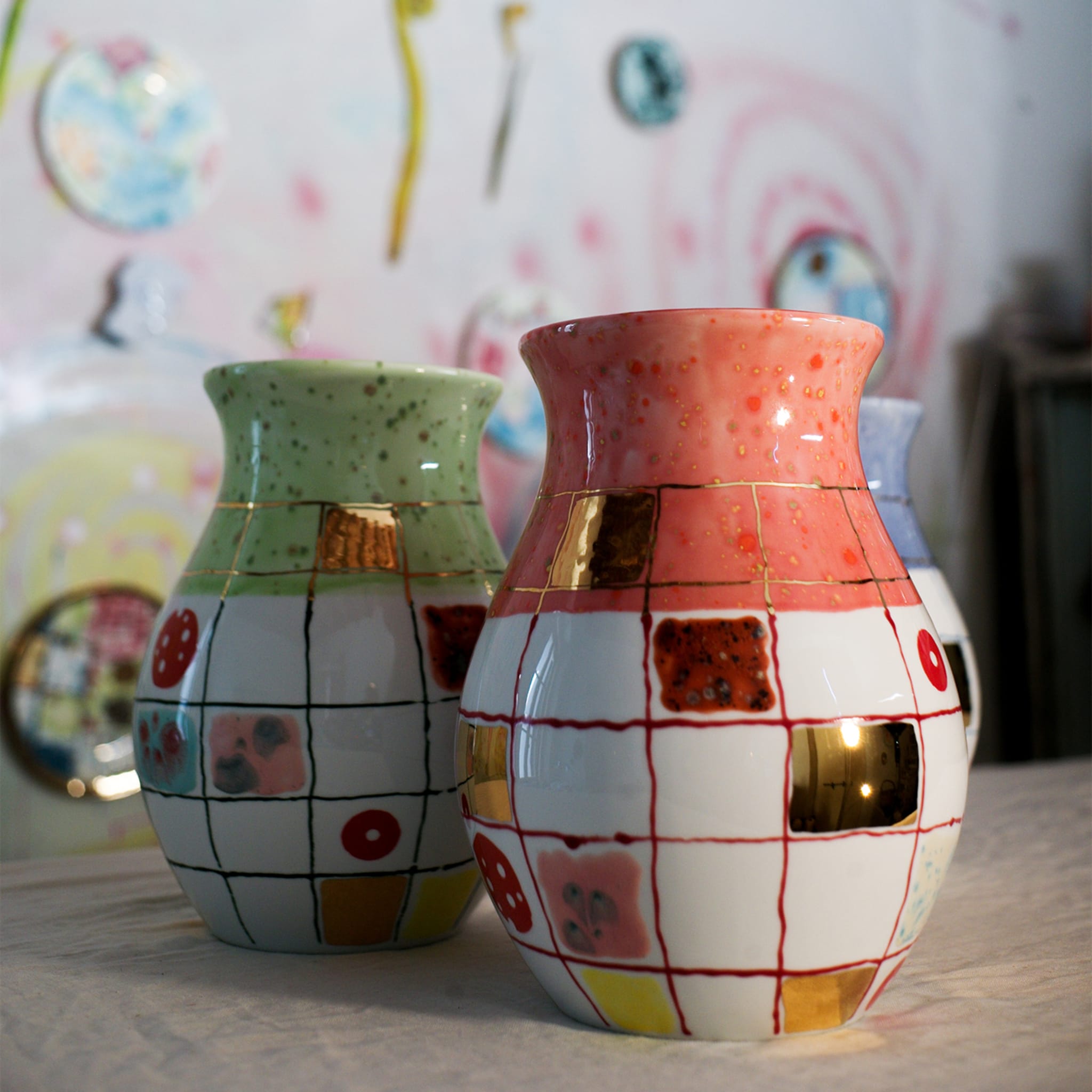 Calypso Pink Porcelain Vase - Alternative view 2