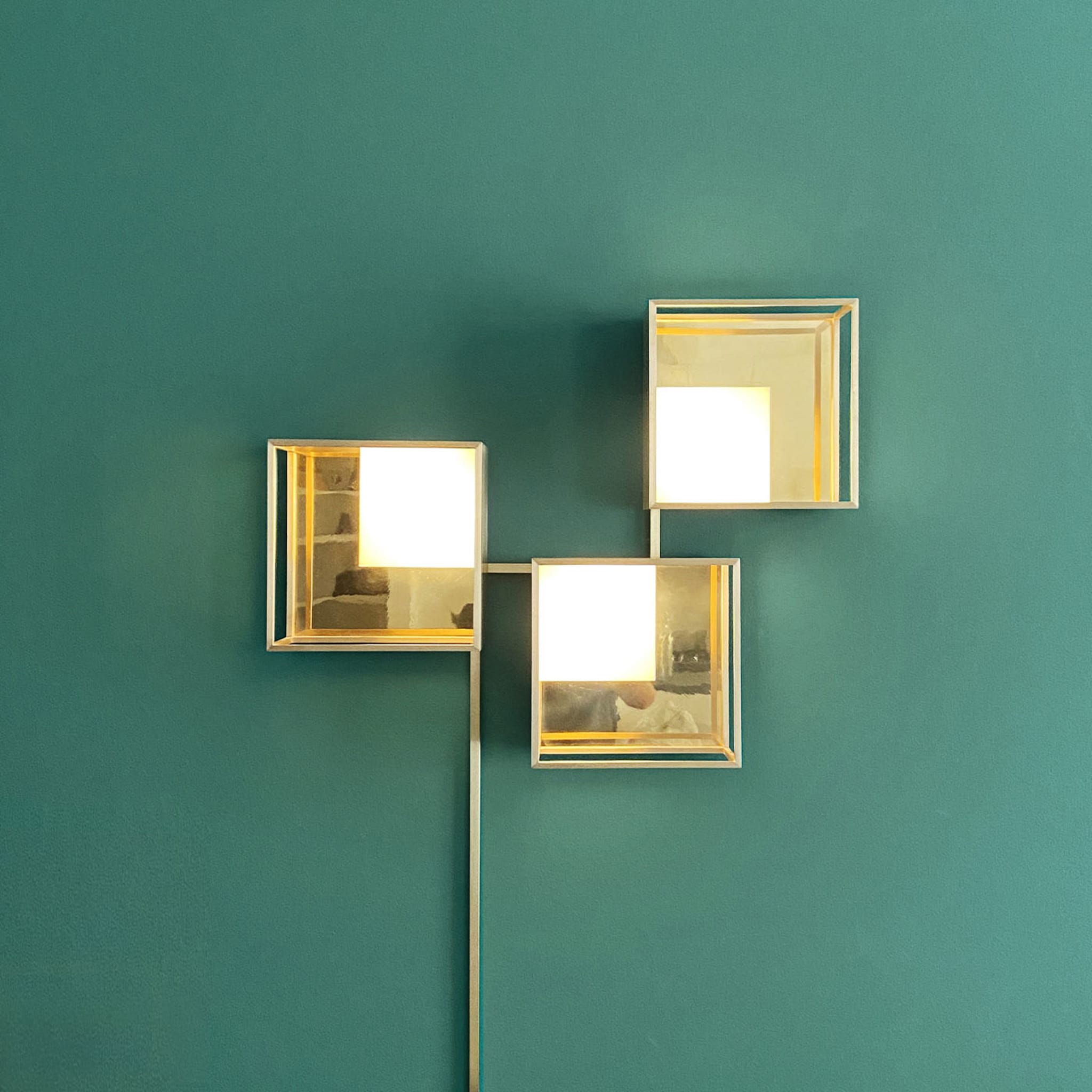 Wiso Brushed Brass Sconce - Alternative view 4