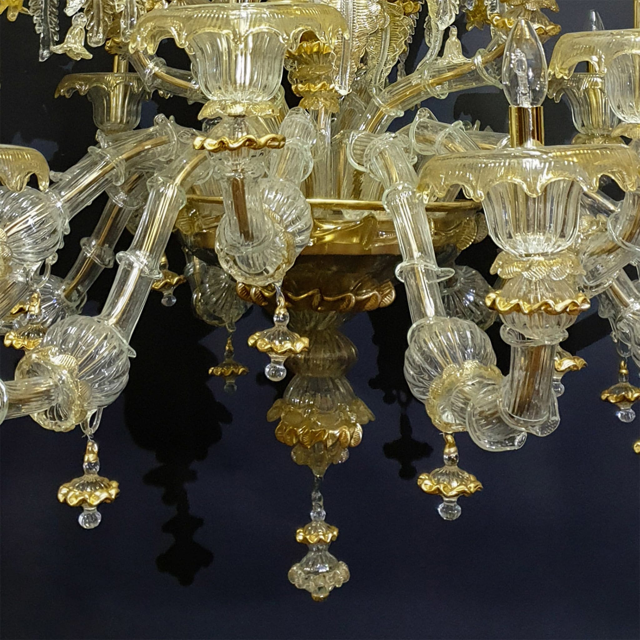 Rezzonico-style Gold and Crystal Chandelier #3 - Alternative view 4