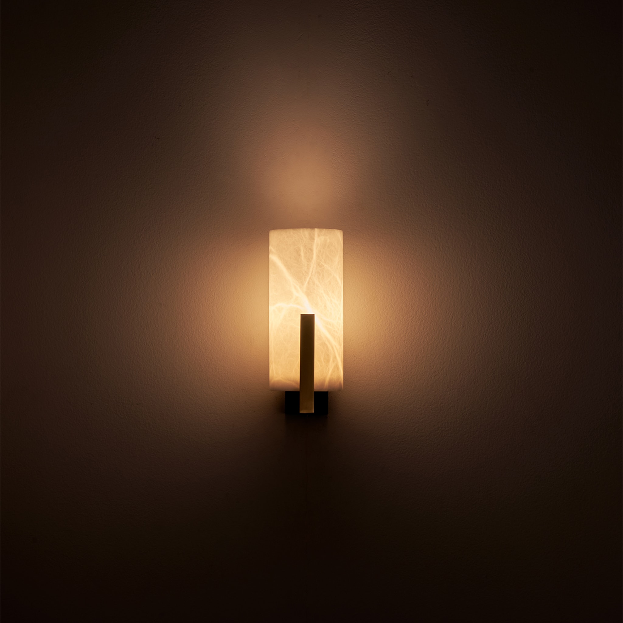 "Zeno" Wall Sconce in Satin Brass, Mat Black and Alabaster - Alternative view 3