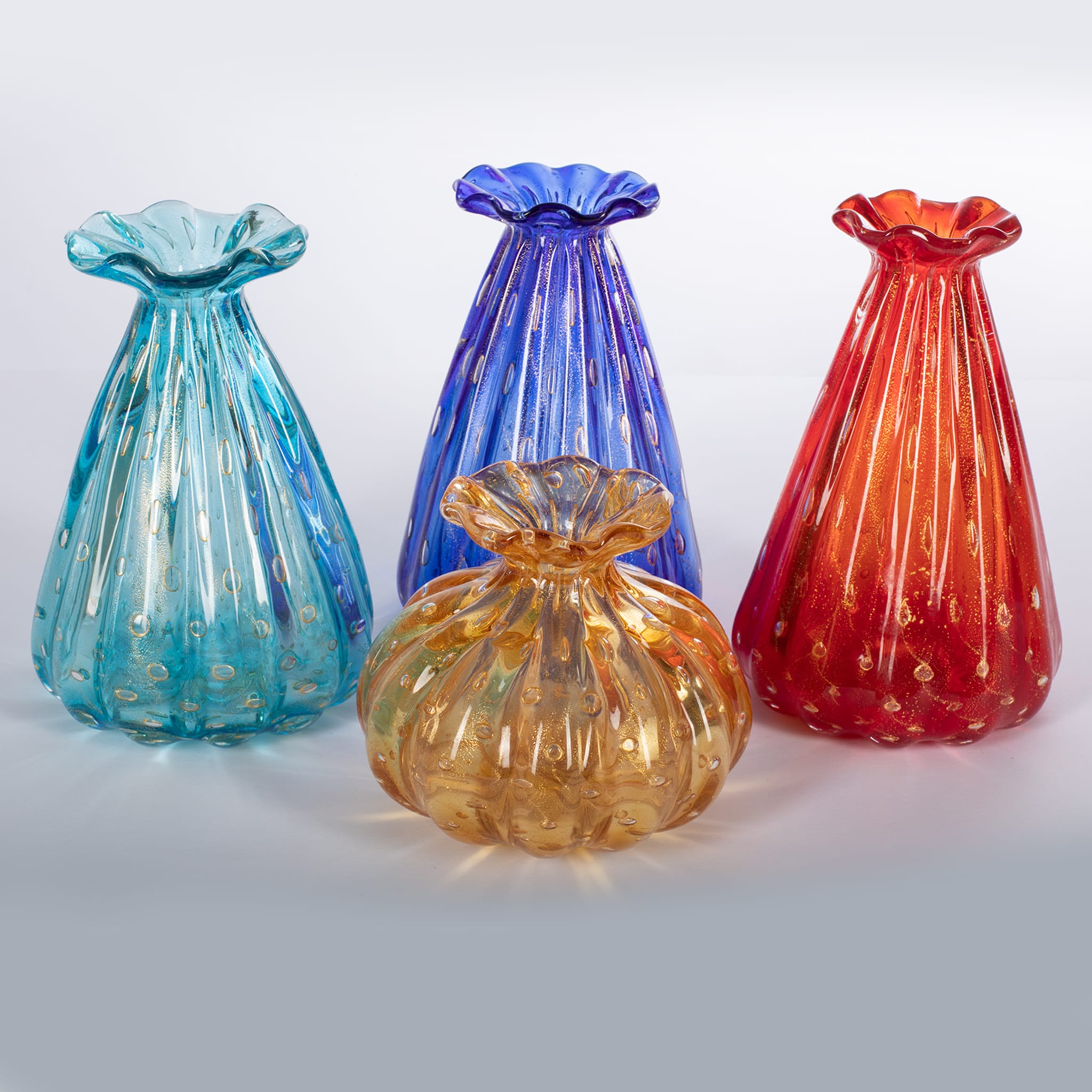 1950 Polychrome Set of 4 Flounced Vases - Alternative view 2
