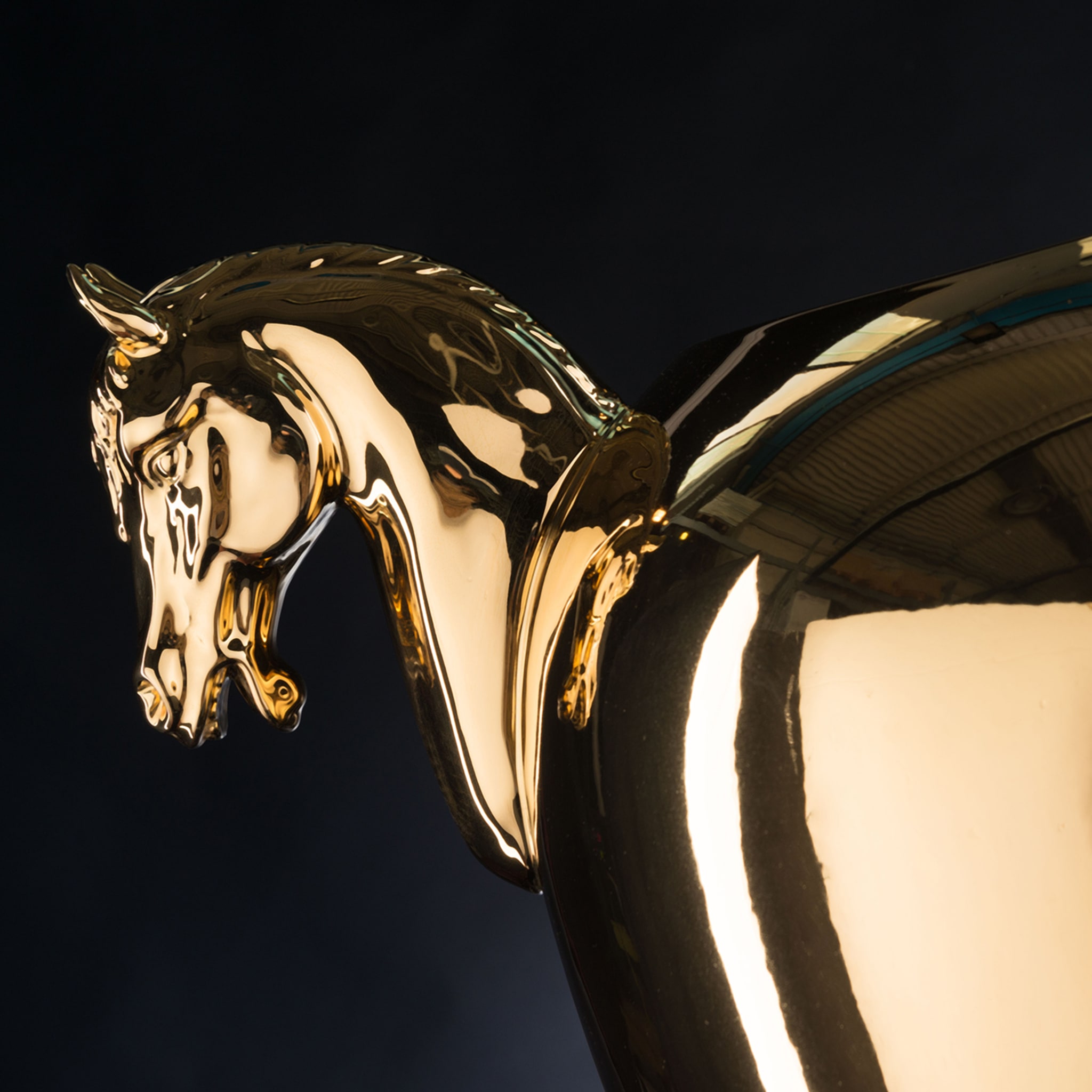Horse Large Golden Decorative Vase - Alternative view 1