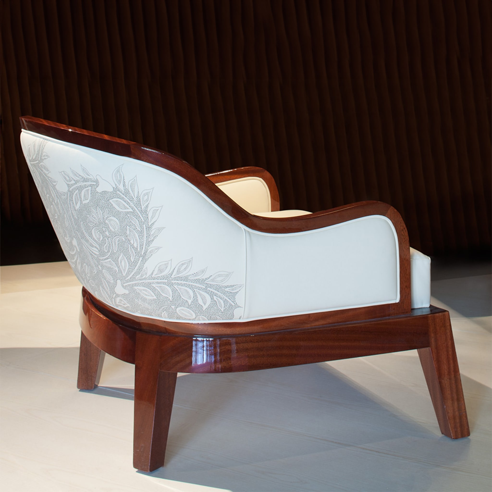 Madama Armchair by Archer Humphryes Architects #2 - Alternative view 2