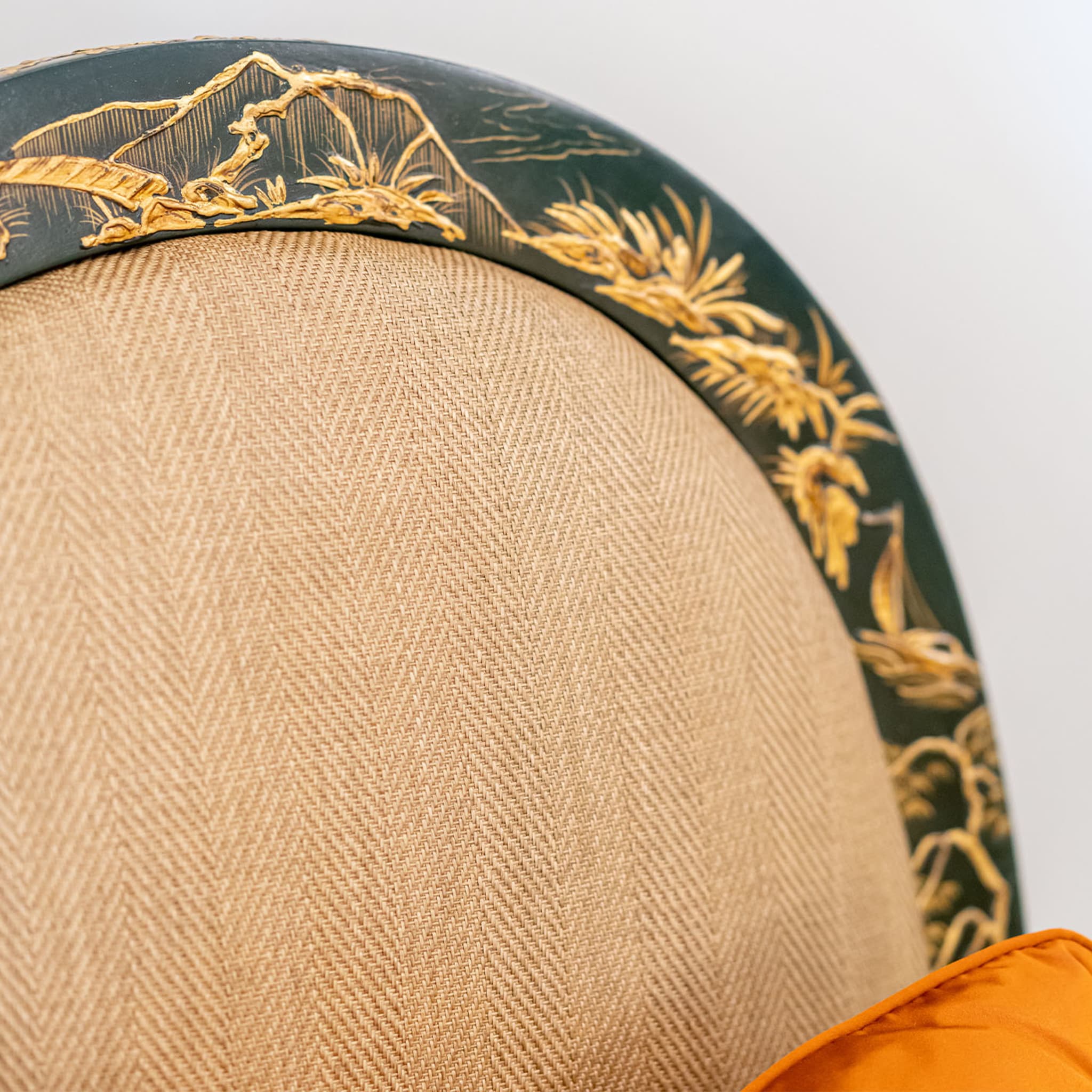 Dunkelgrüner und goldener Sessel im Deco-Stil  - Alternative Ansicht 1