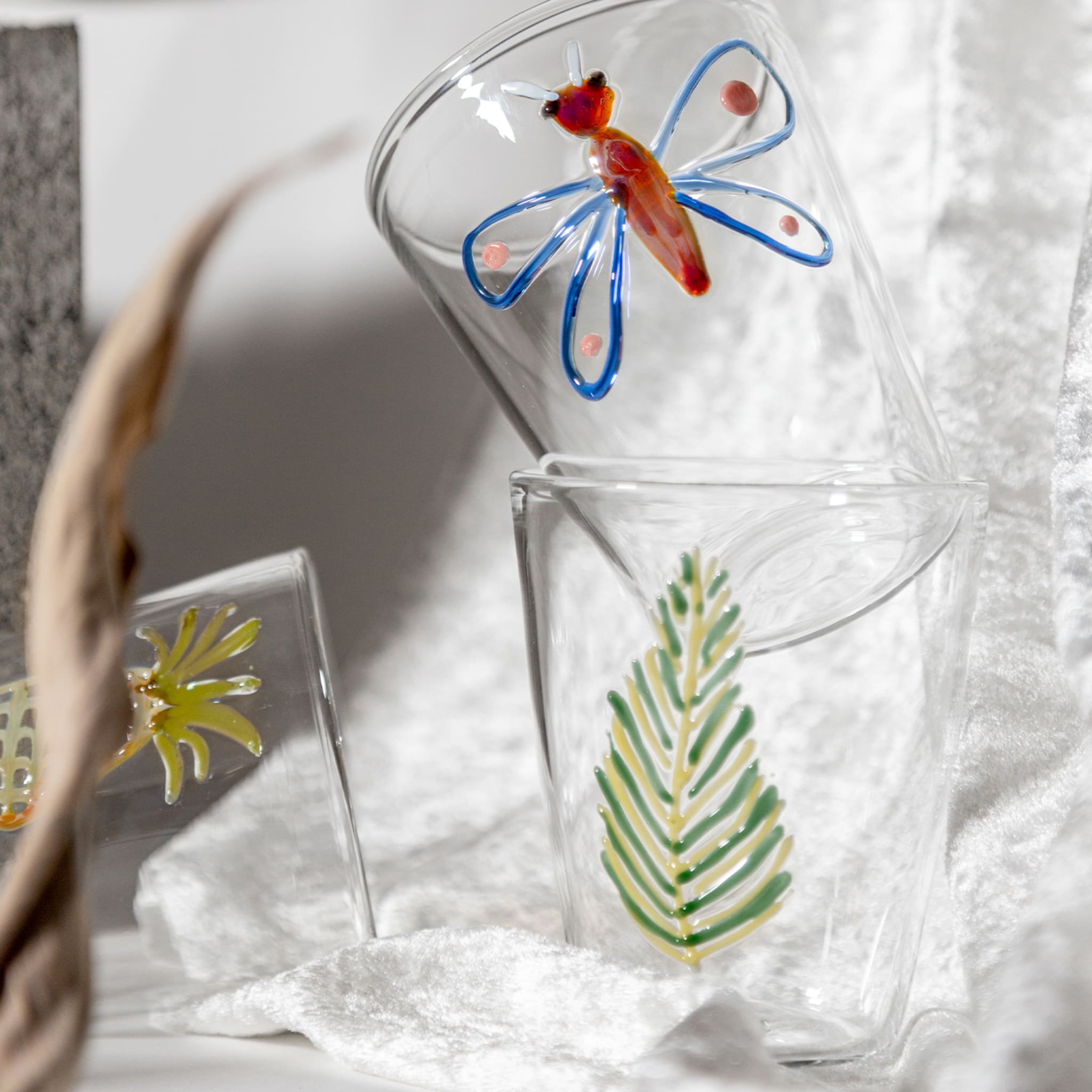 Cabinet De Curiosités Set Of 6 Water Glasses With Natural Elements - Alternative view 3