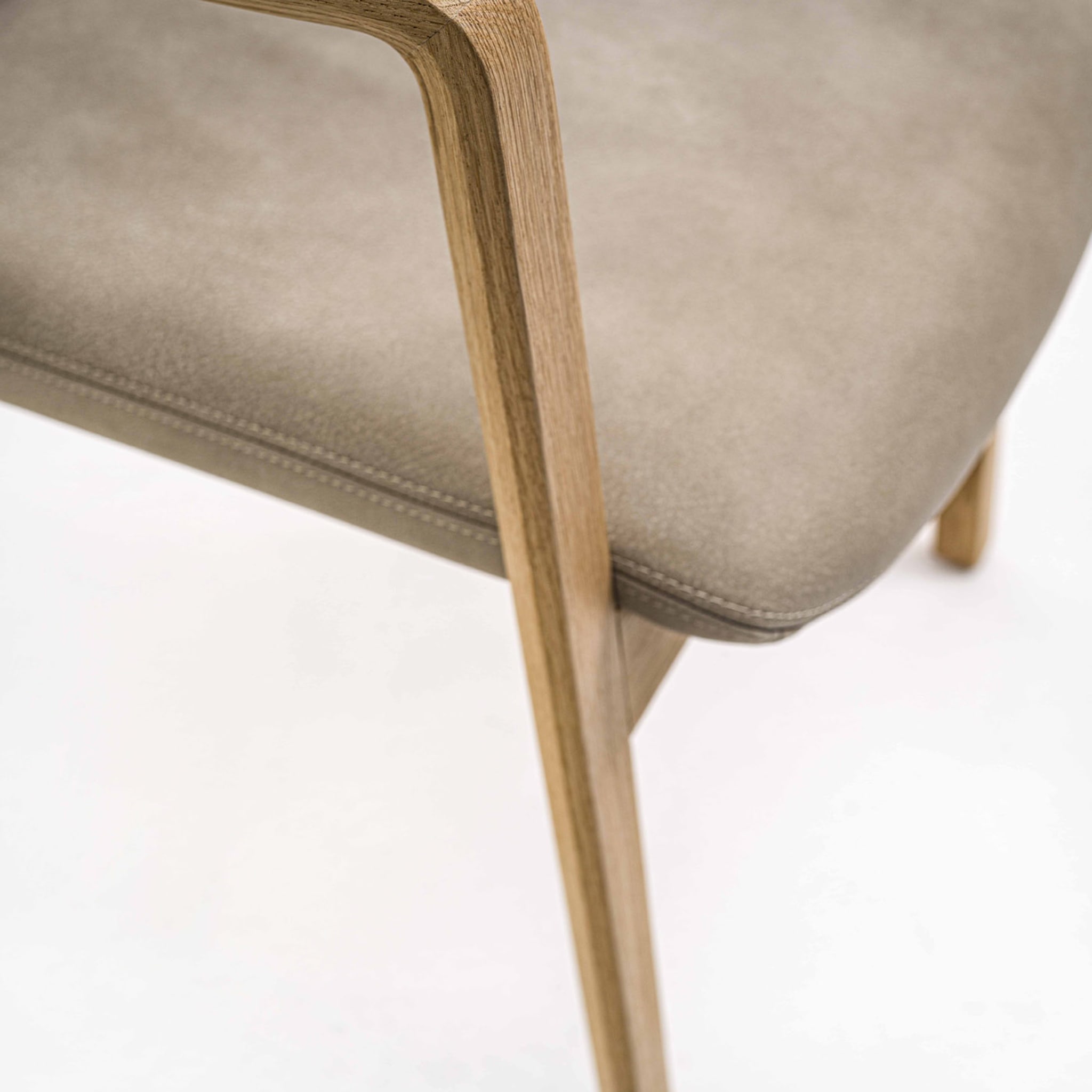 Noblé Brown Chair With Arms by Giuliano & Gabriele Cappelletti - Alternative view 1