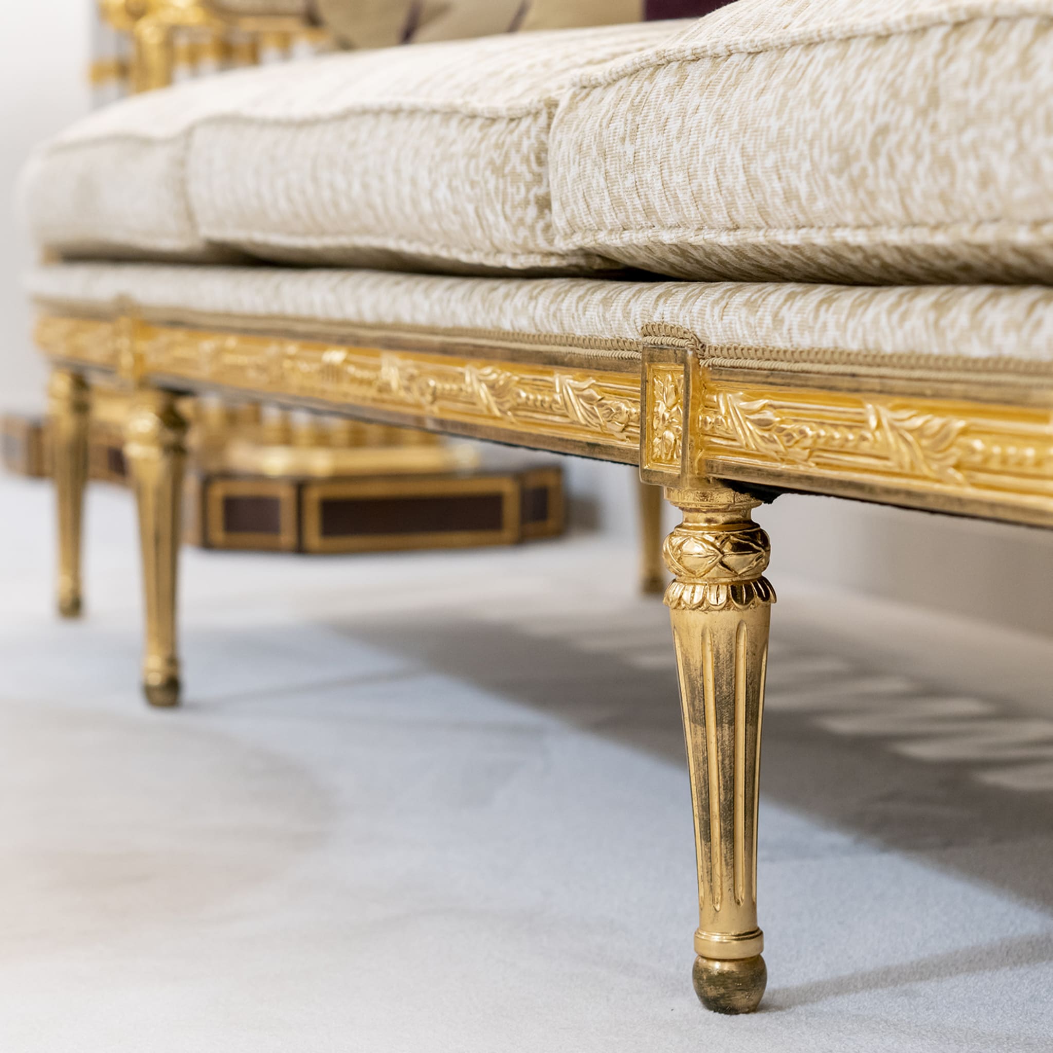 Sofa im Louis XVI-Stil - Alternative Ansicht 4