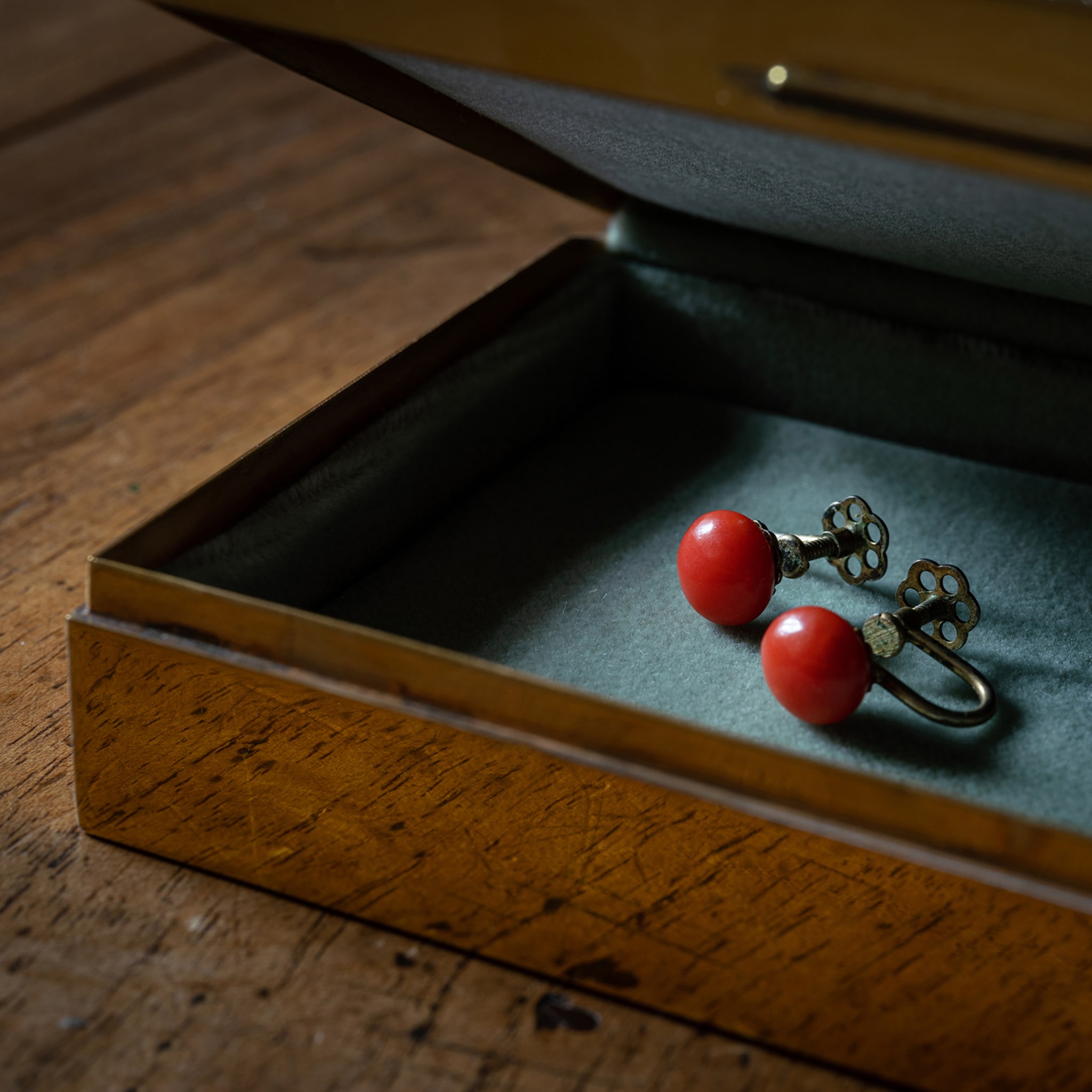 Colombe Jewelry Chest - Alternative view 2