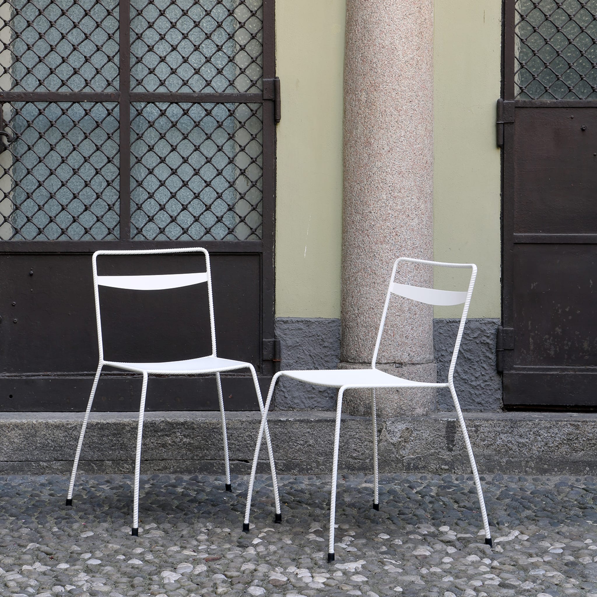 Tondella White Chair by Maurizio Peregalli - Alternative view 2