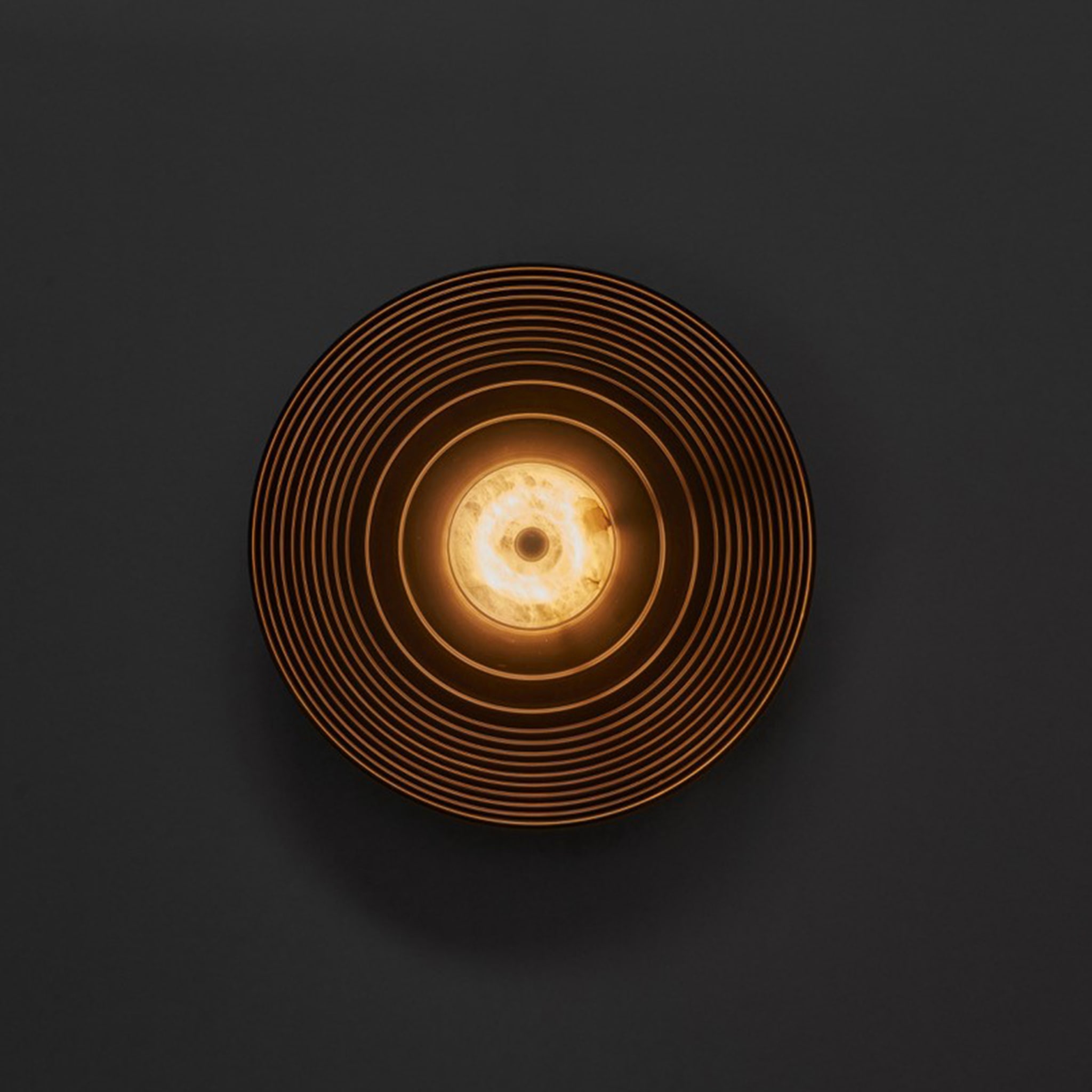 Sculptural Wall Sconce "Gong" By LC Atelier - Alternative view 1