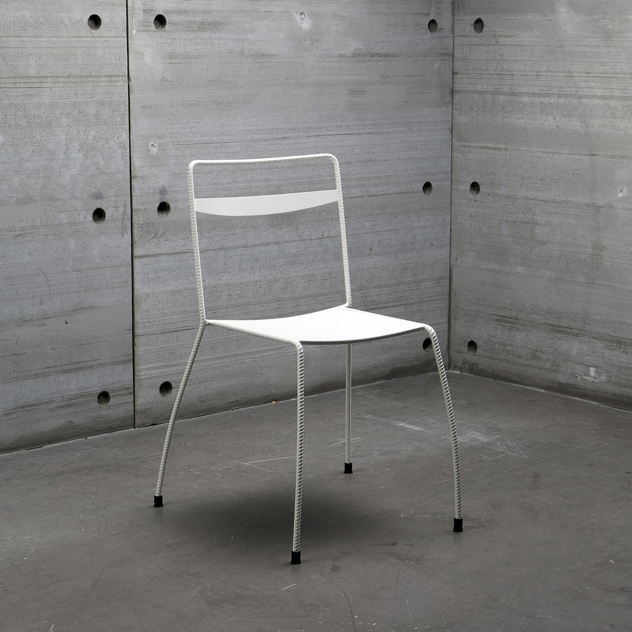 Tondella White Chair by Maurizio Peregalli - Alternative view 1