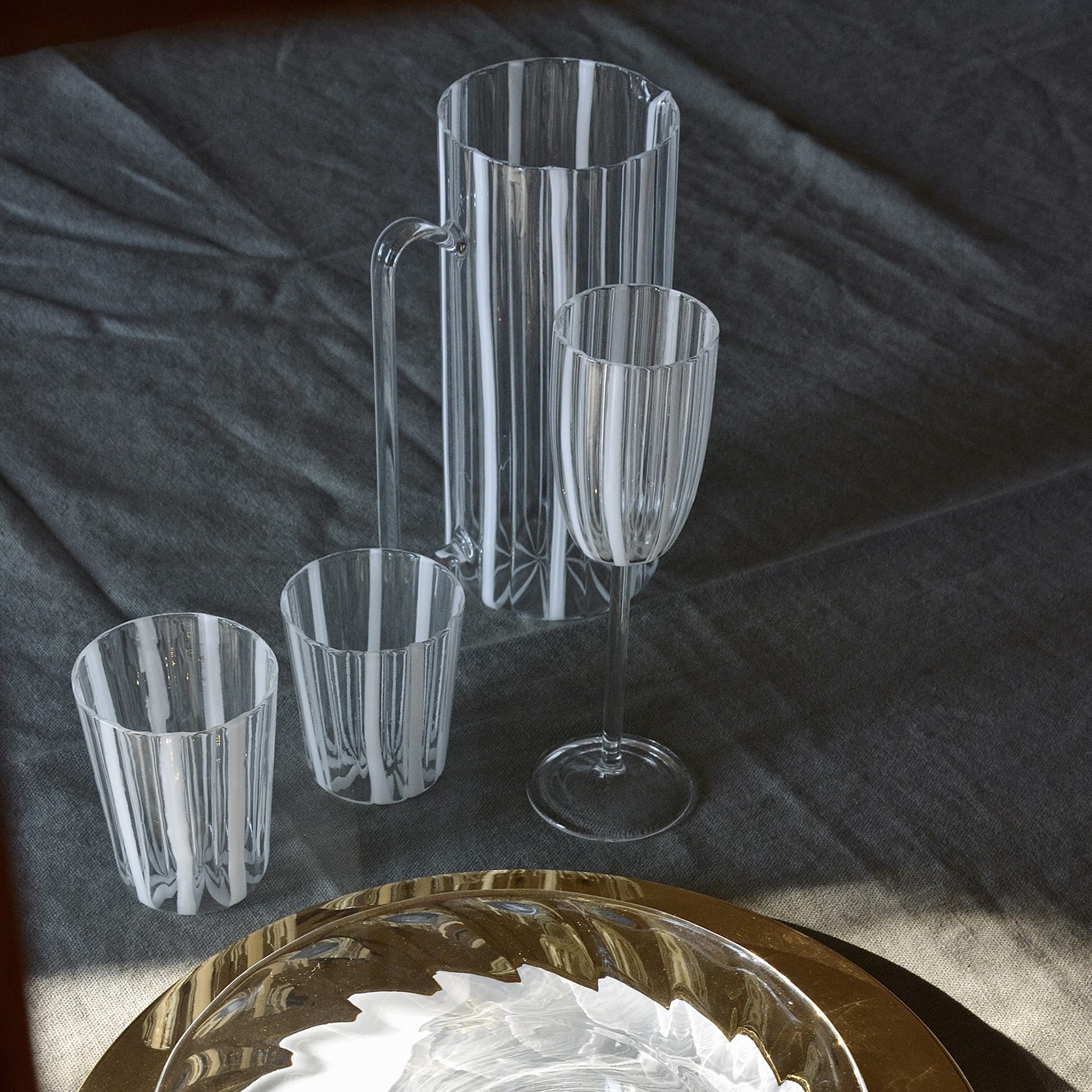 Bicchiere Impilabile per acqua a righe bianche - Vista alternativa 1