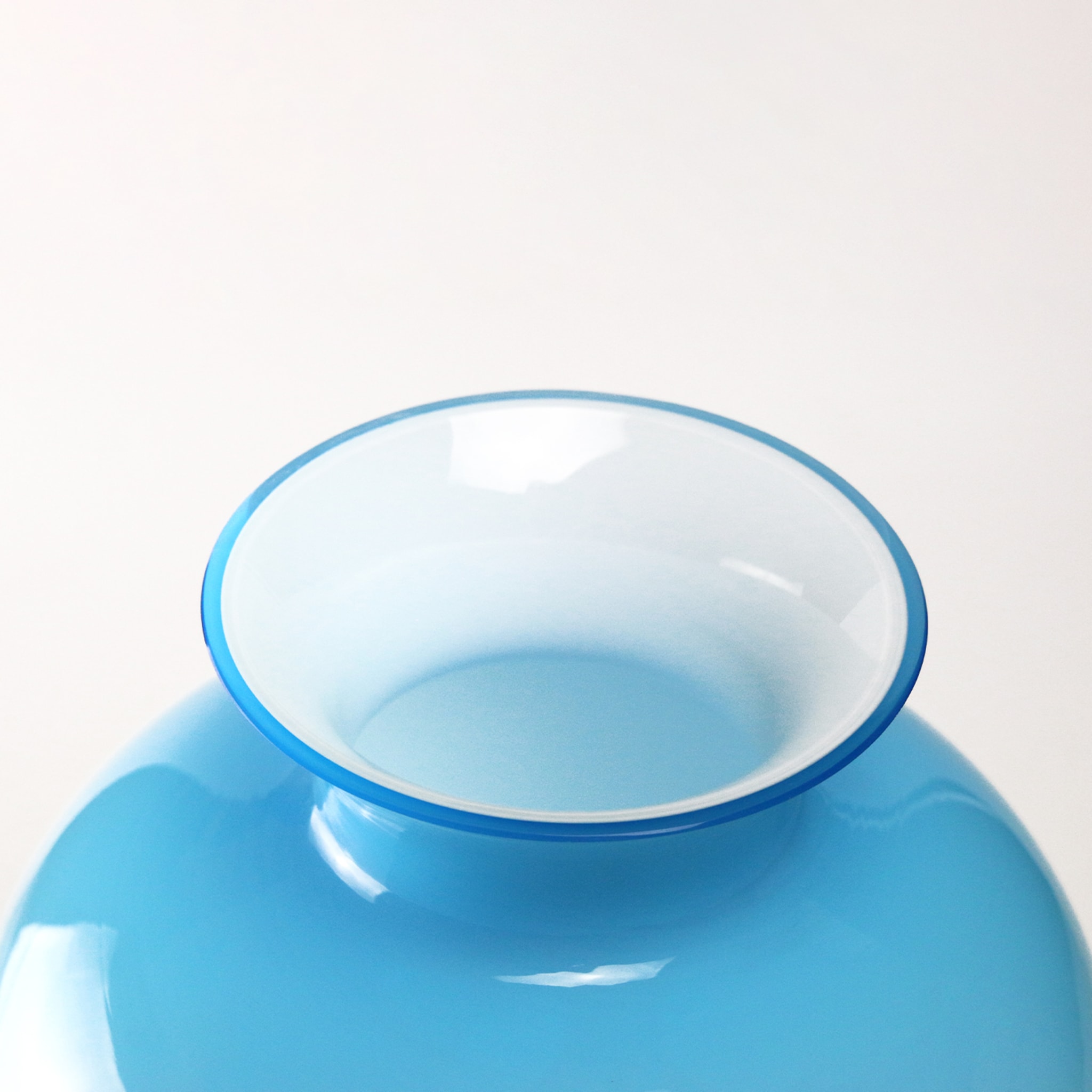 Anfora-Like Turquoise Vase - Alternative view 1