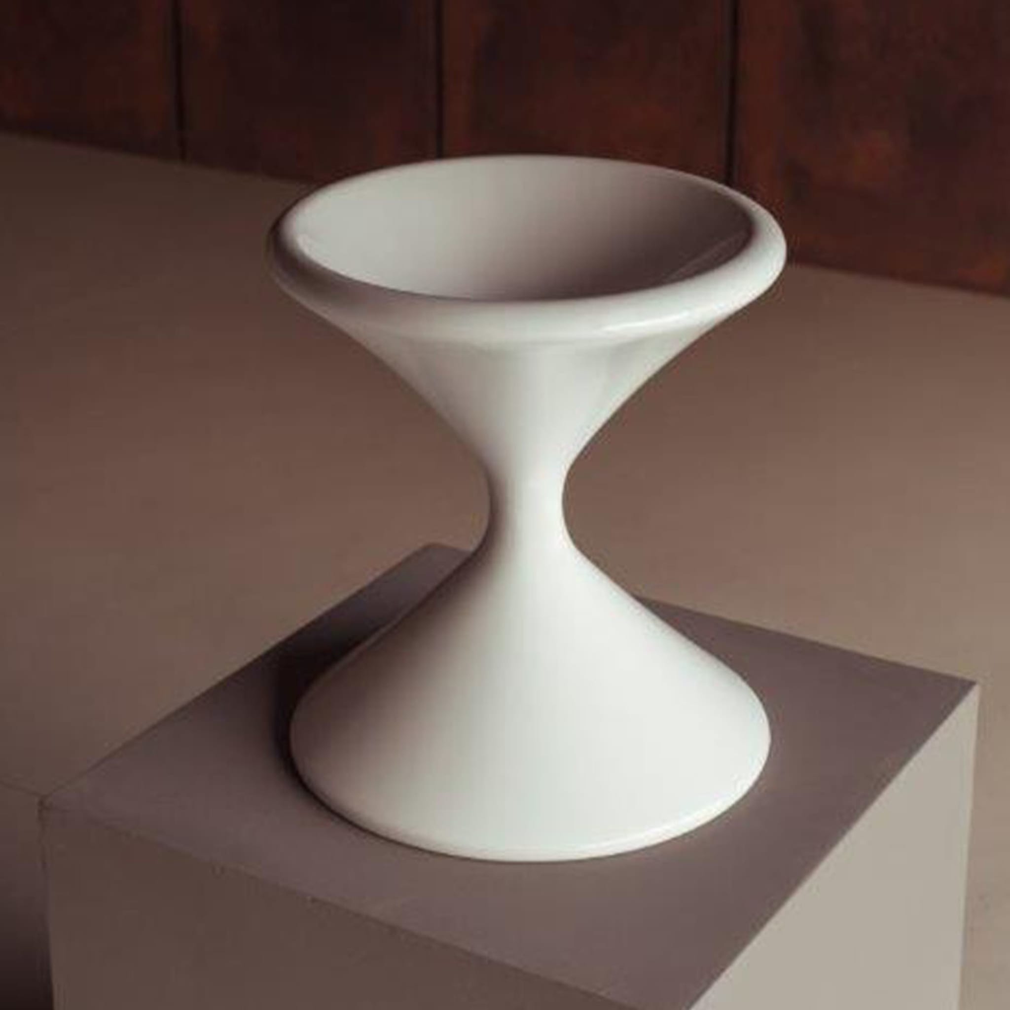 FoRMA Parabola White Vase by Simone Micheli - Alternative view 1